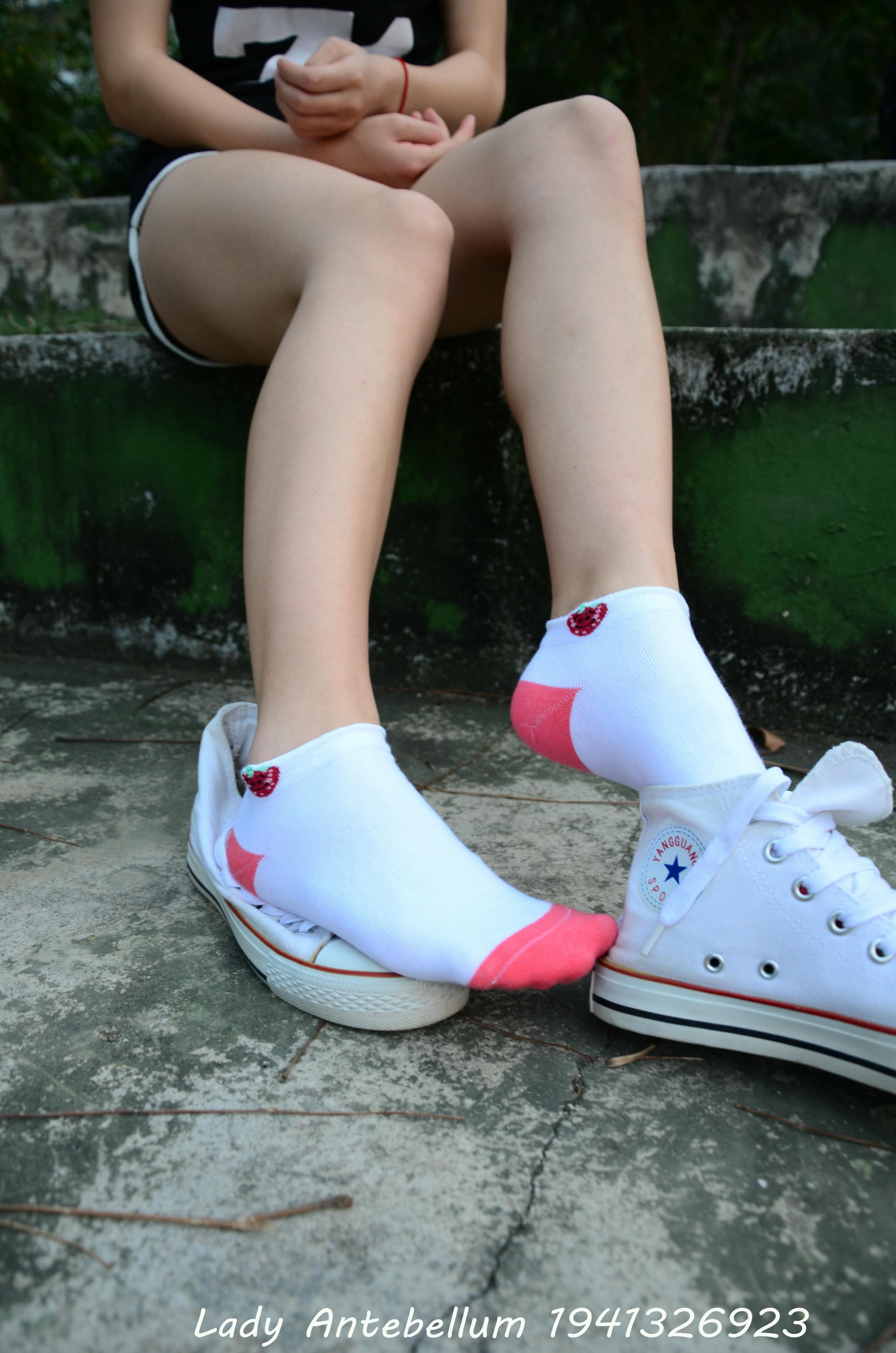 [战前女神] 恋足美腿棉袜女神级摄影套图 089 [88P-183MB]_第3集