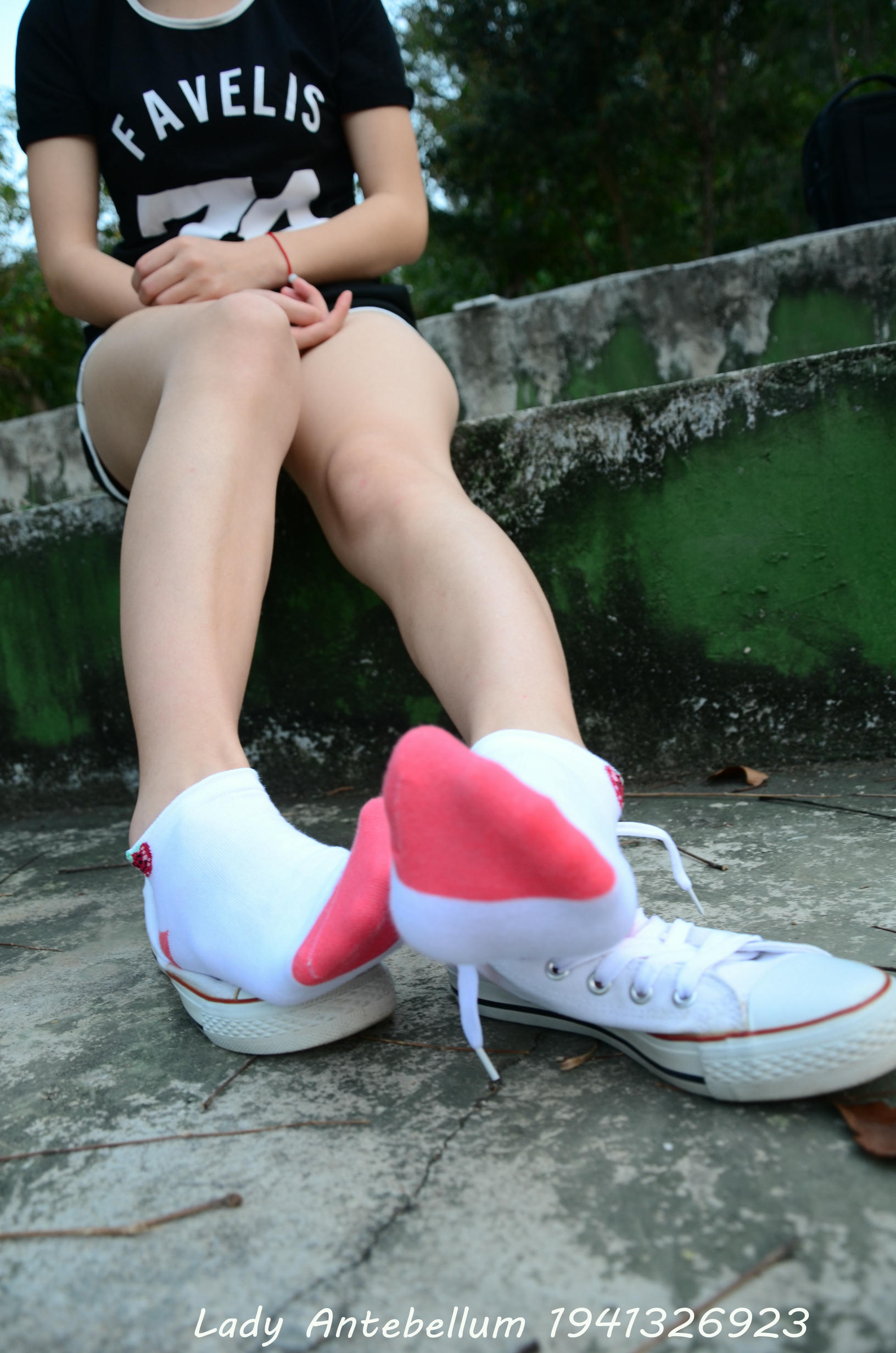 [战前女神] 恋足美腿棉袜女神级摄影套图 089 [88P-183MB]_第3集