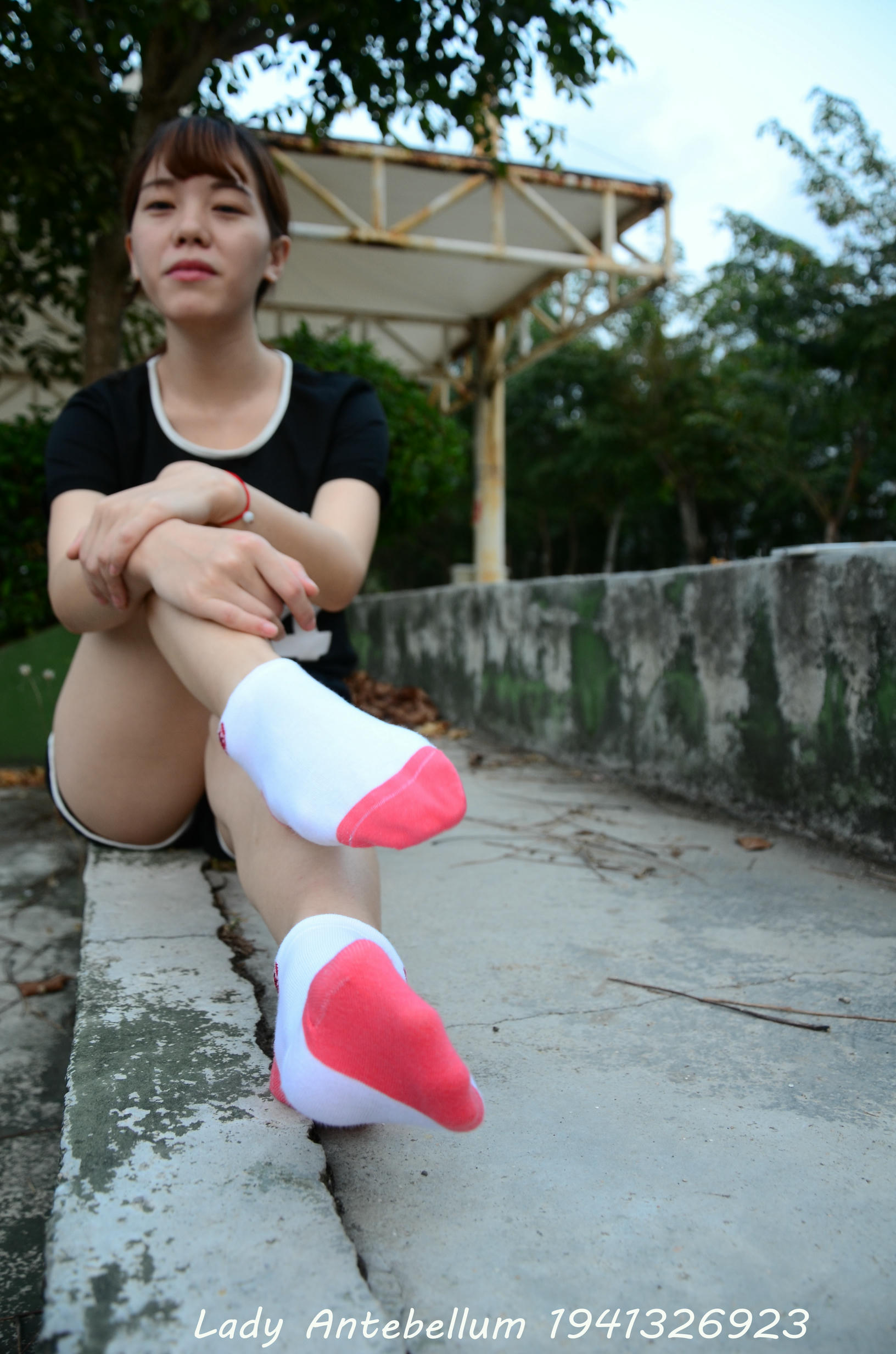 [战前女神] 恋足美腿棉袜女神级摄影套图 089 [88P-183MB]_第4集