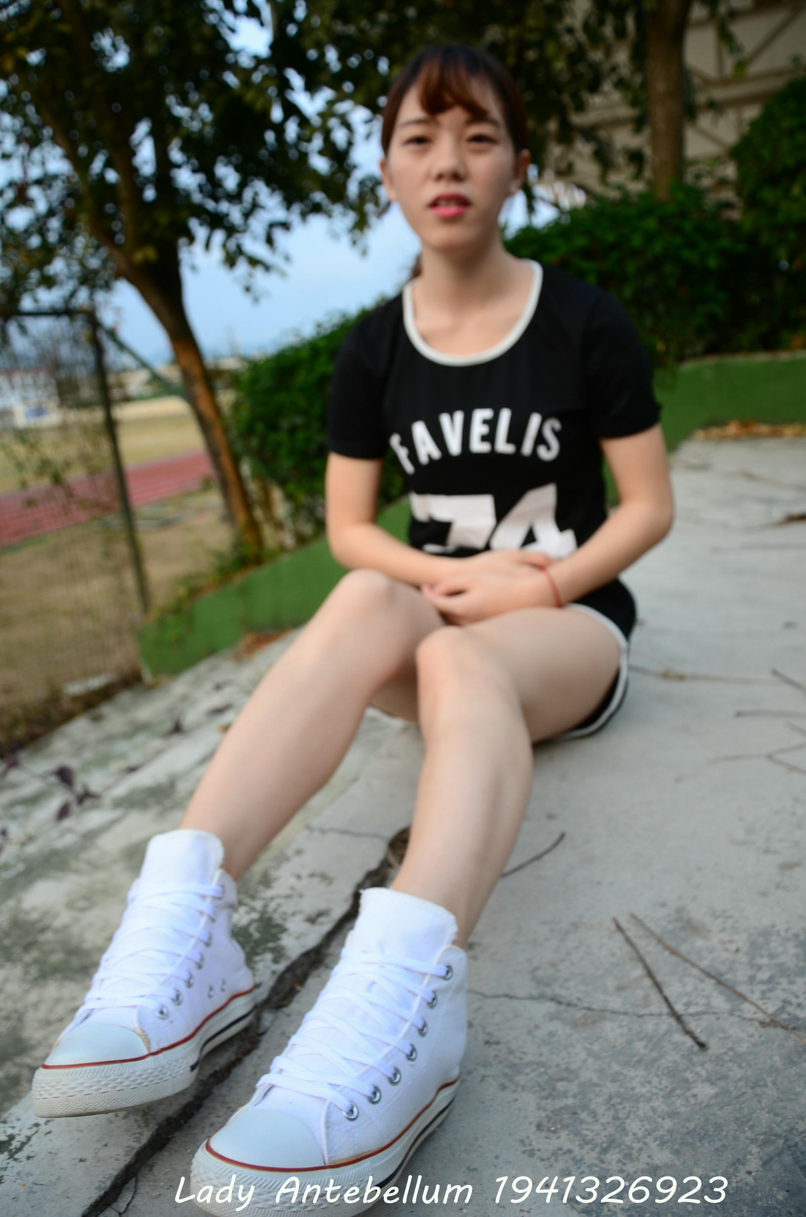 [战前女神] 恋足美腿棉袜女神级摄影套图 089 [88P-183MB]_第1集