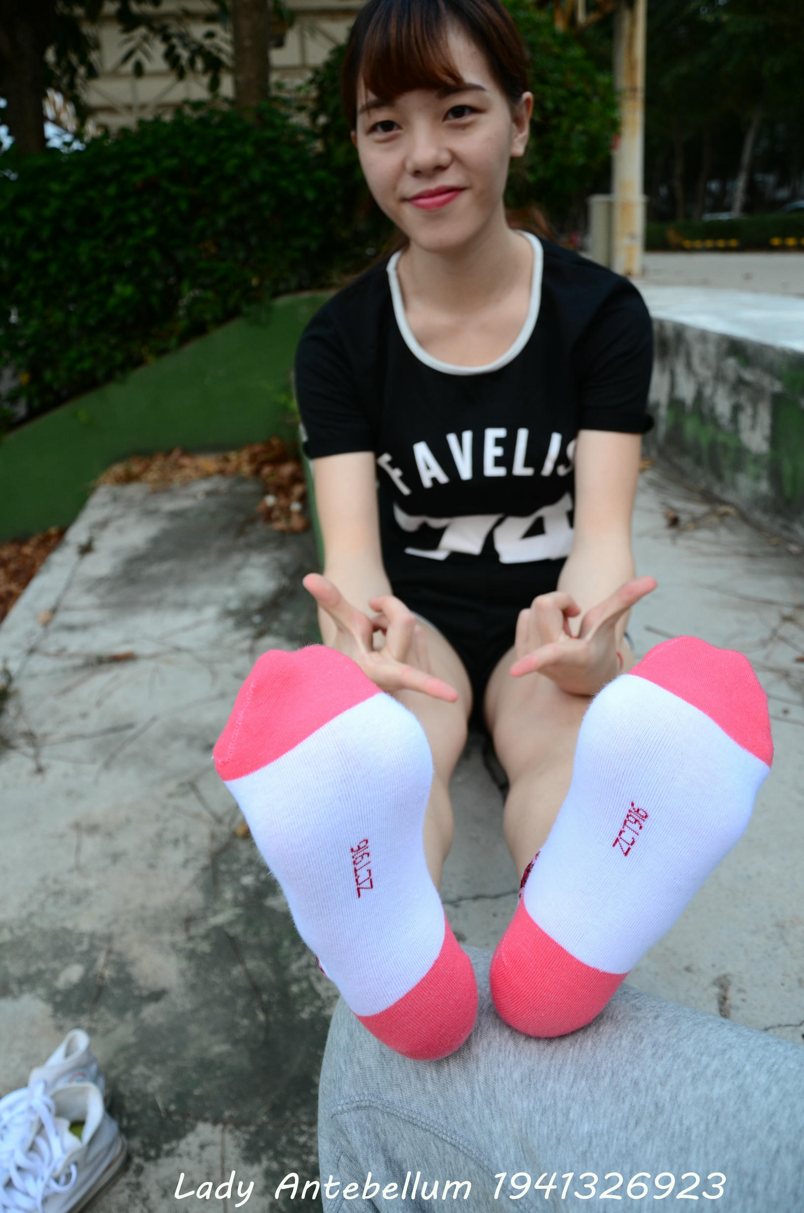 [战前女神] 恋足美腿棉袜女神级摄影套图 089 [88P-183MB]_第4集