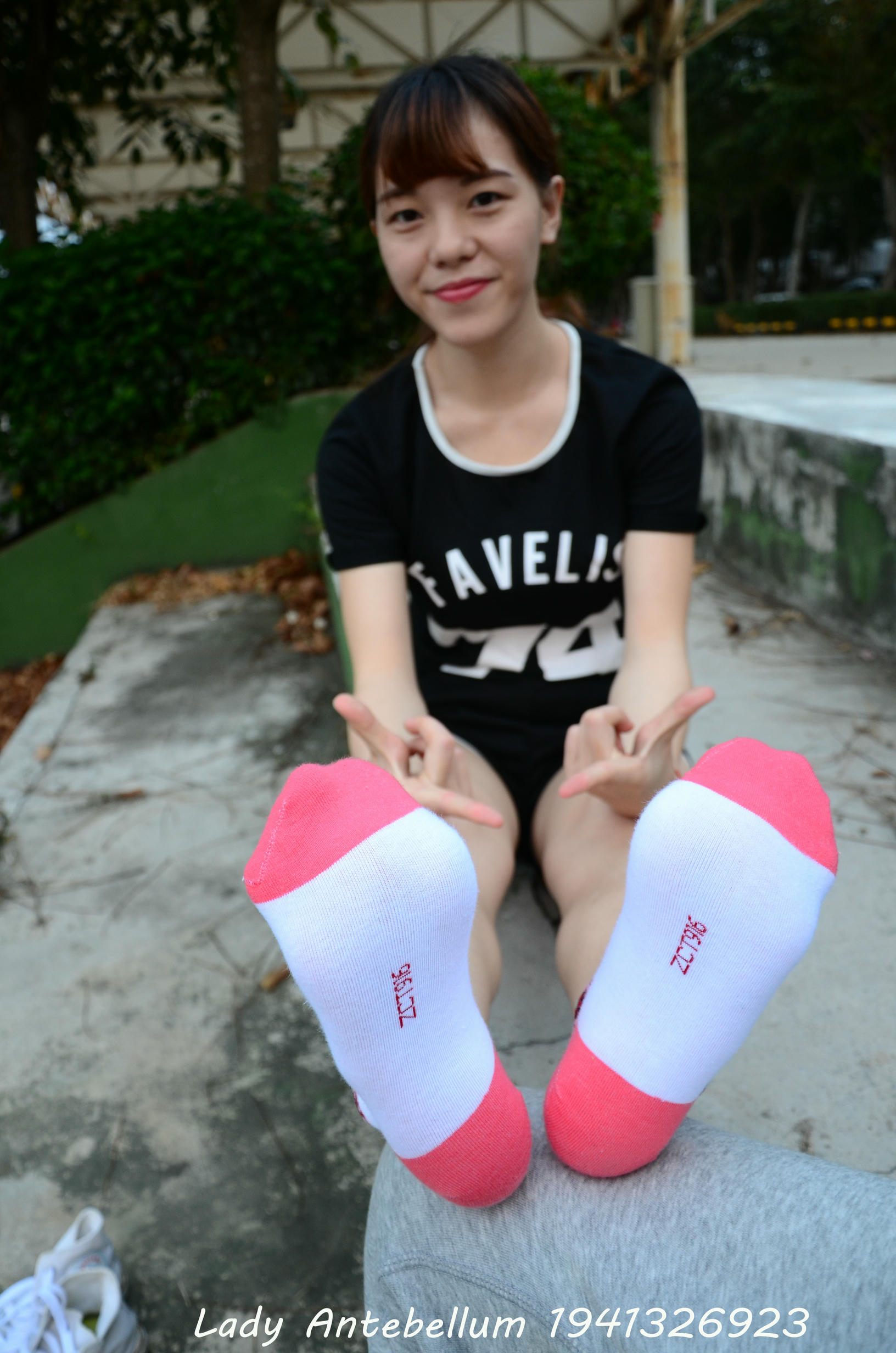 [战前女神] 恋足美腿棉袜女神级摄影套图 089 [88P-183MB]_第4集