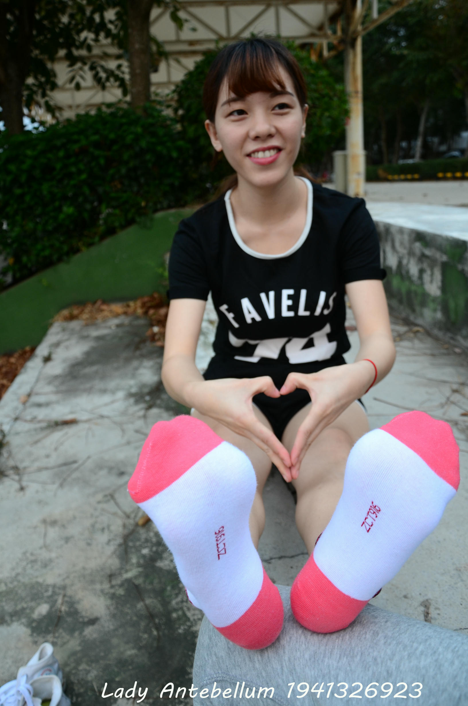 [战前女神] 恋足美腿棉袜女神级摄影套图 089 [88P-183MB]_第4集