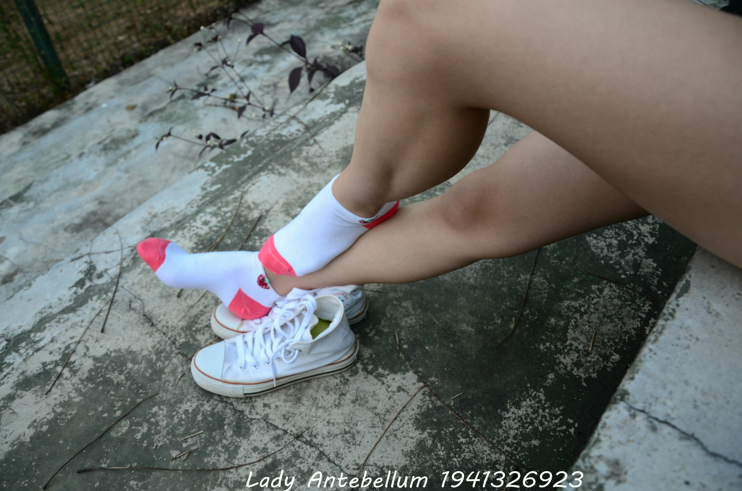 [战前女神] 恋足美腿棉袜女神级摄影套图 089 [88P-183MB]_第4集