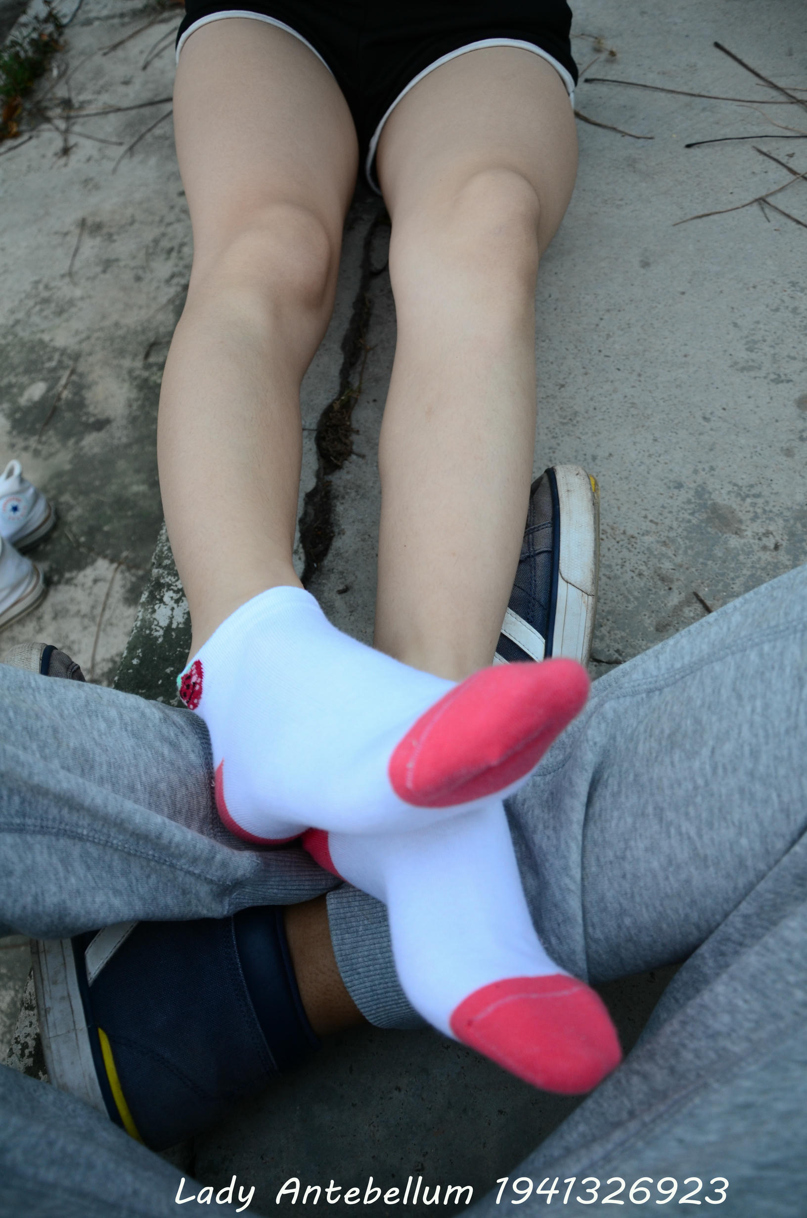 [战前女神] 恋足美腿棉袜女神级摄影套图 089 [88P-183MB]_第4集