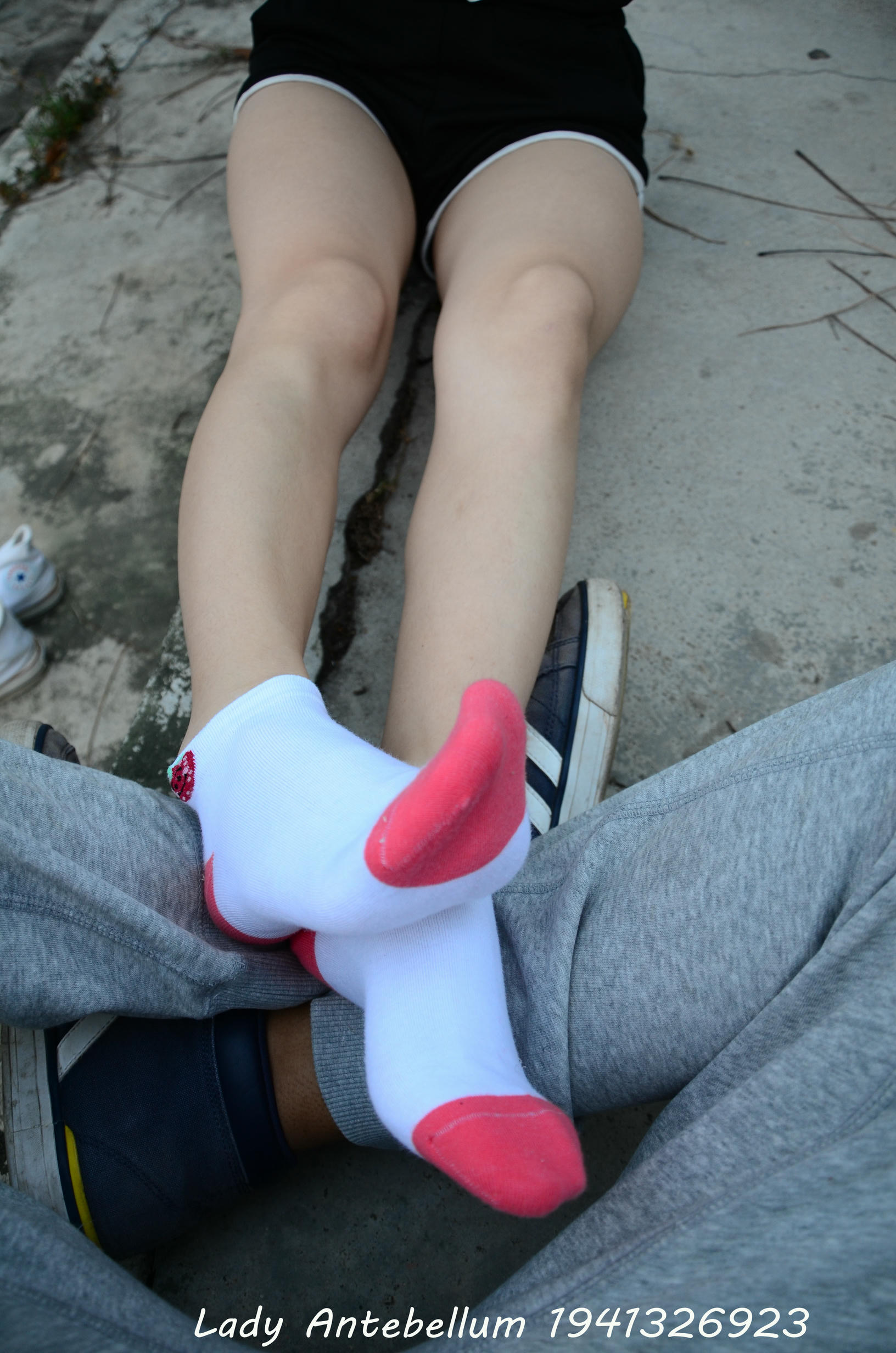 [战前女神] 恋足美腿棉袜女神级摄影套图 089 [88P-183MB]_第4集