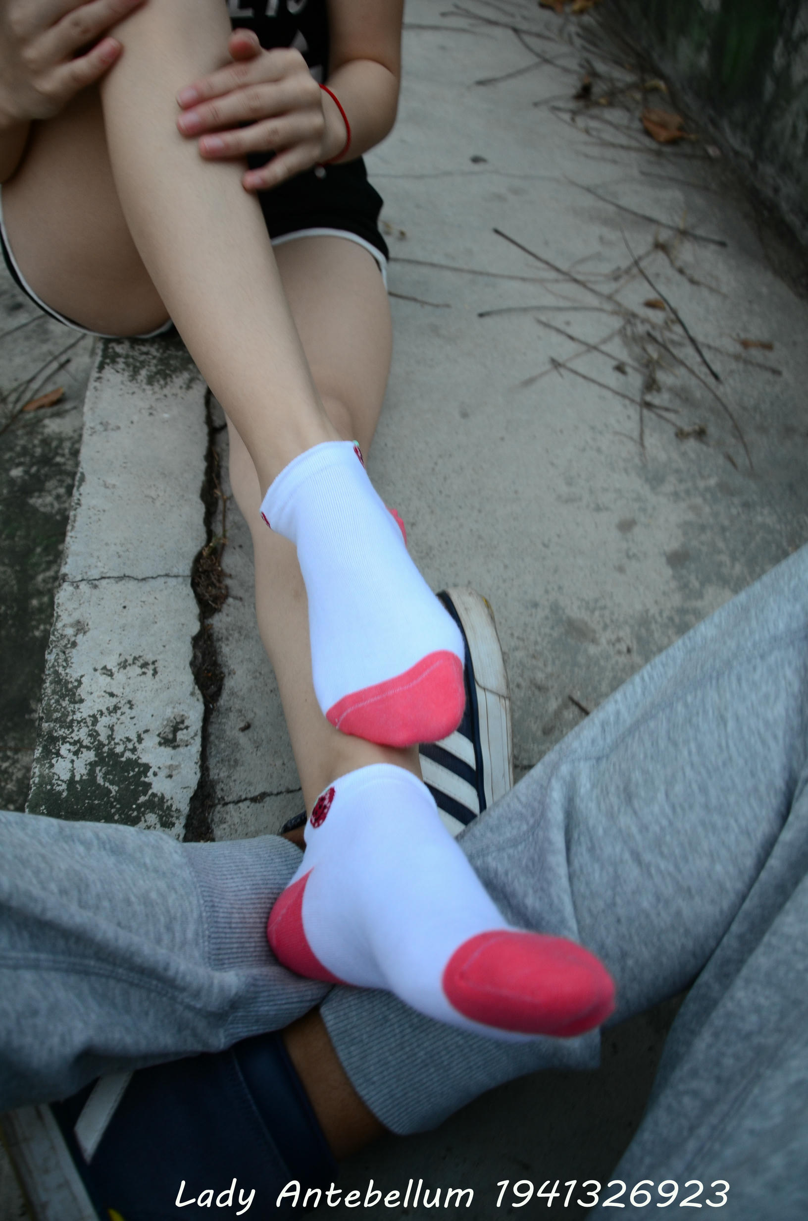 [战前女神] 恋足美腿棉袜女神级摄影套图 089 [88P-183MB]_第4集