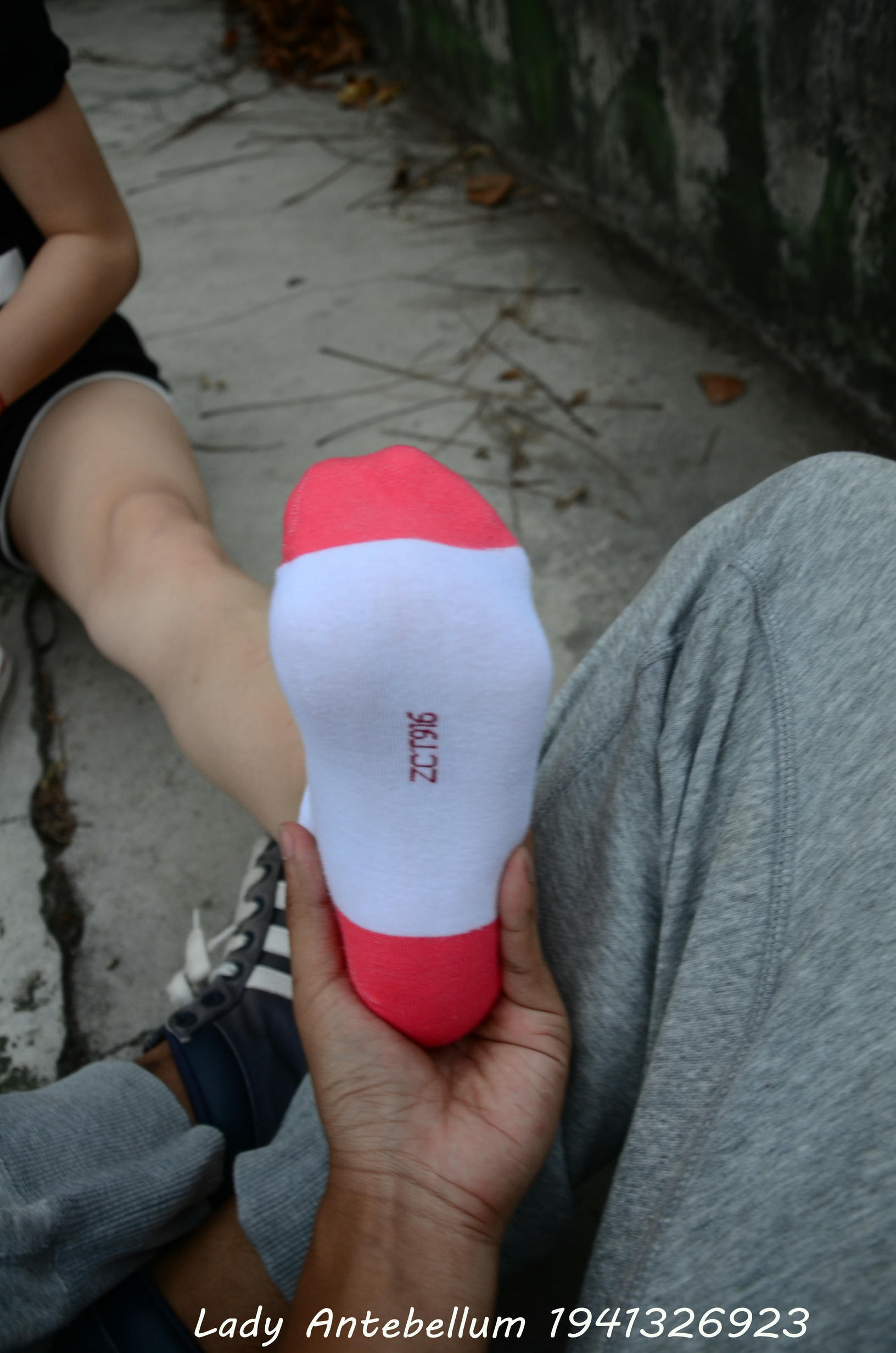 [战前女神] 恋足美腿棉袜女神级摄影套图 089 [88P-183MB]_第5集