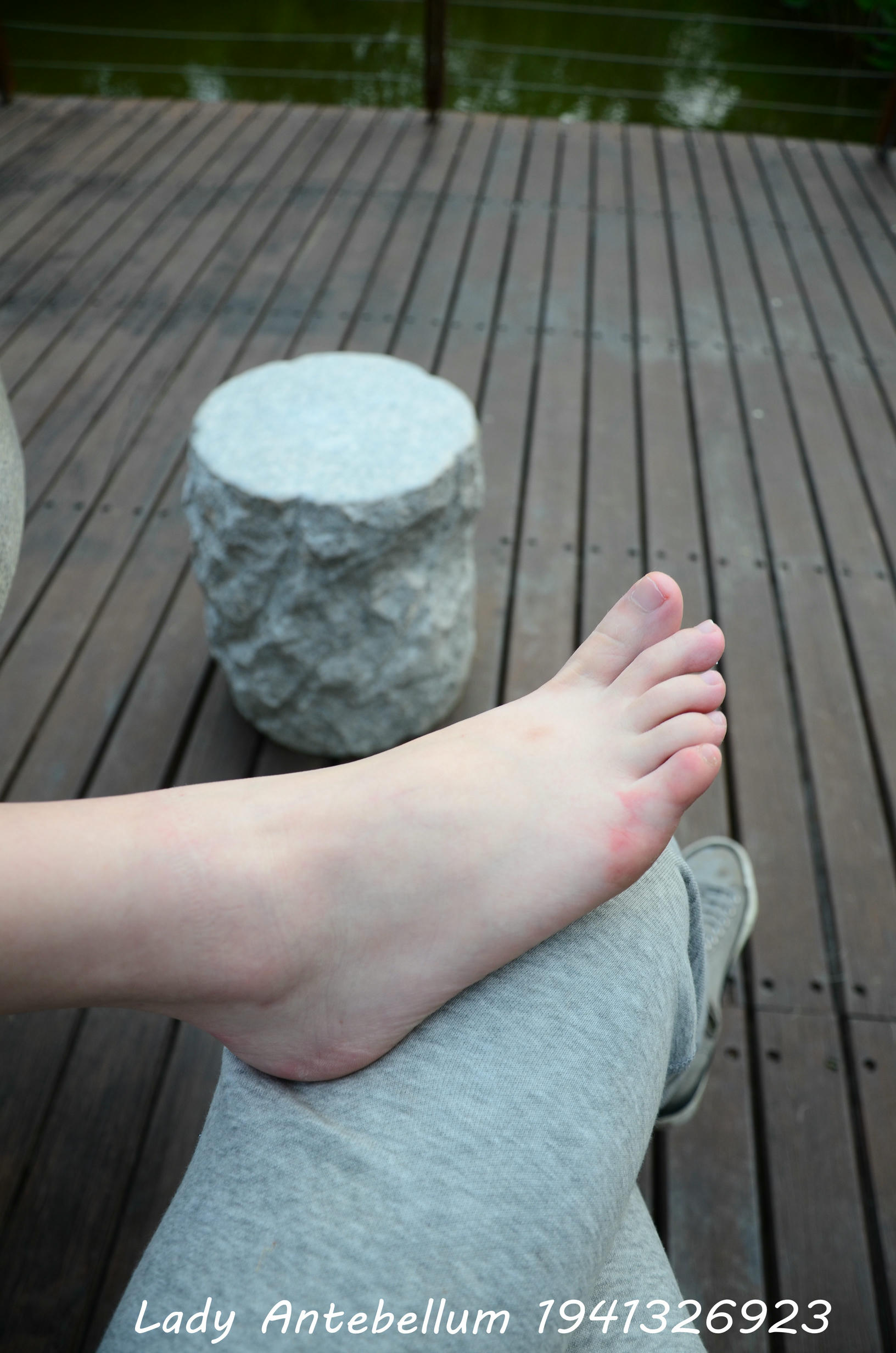 [战前女神] 恋足美腿棉袜女神级摄影套图 090 [113P-182MB]_第6集