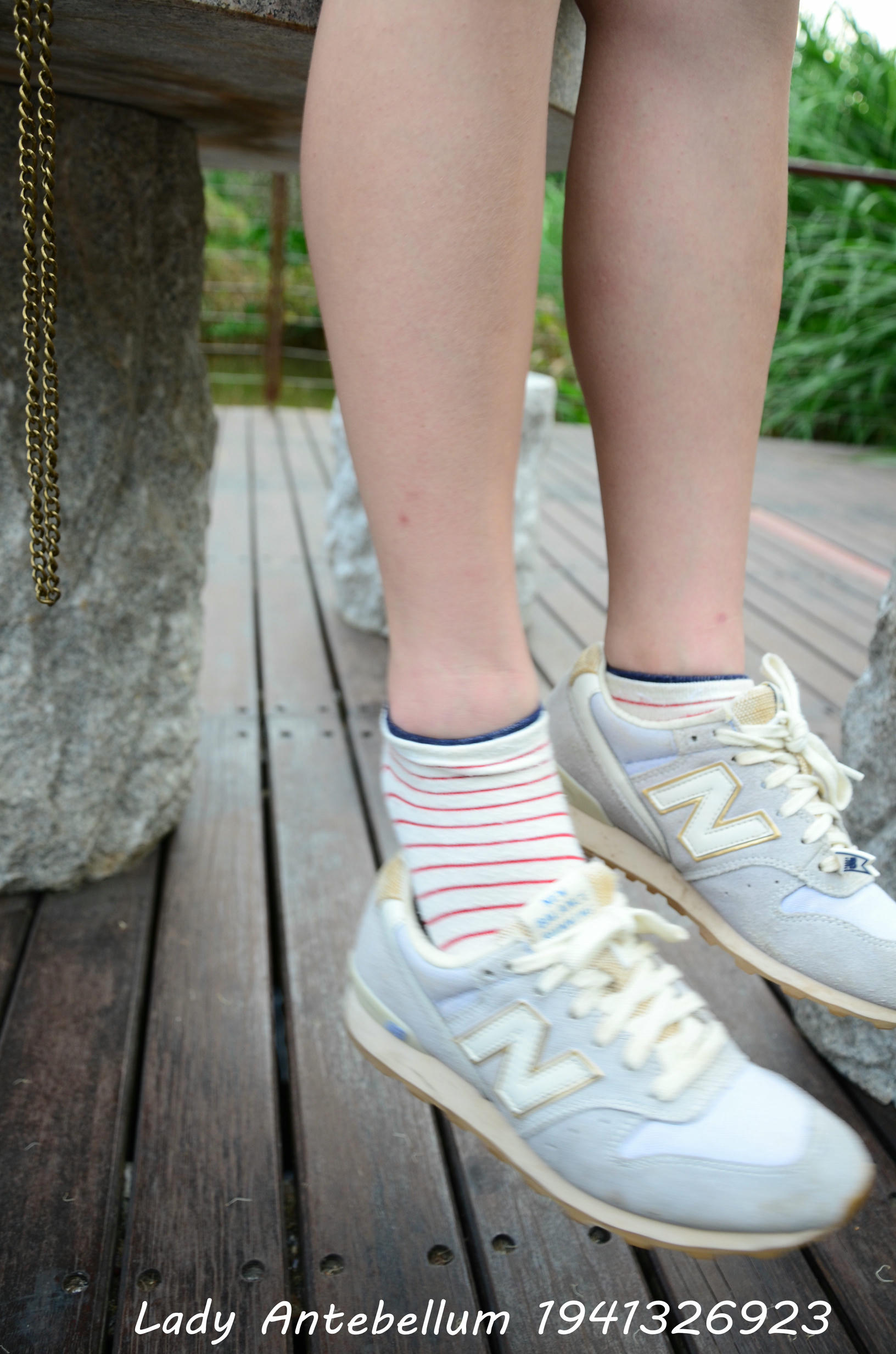 [战前女神] 恋足美腿棉袜女神级摄影套图 090 [113P-182MB]_第1集