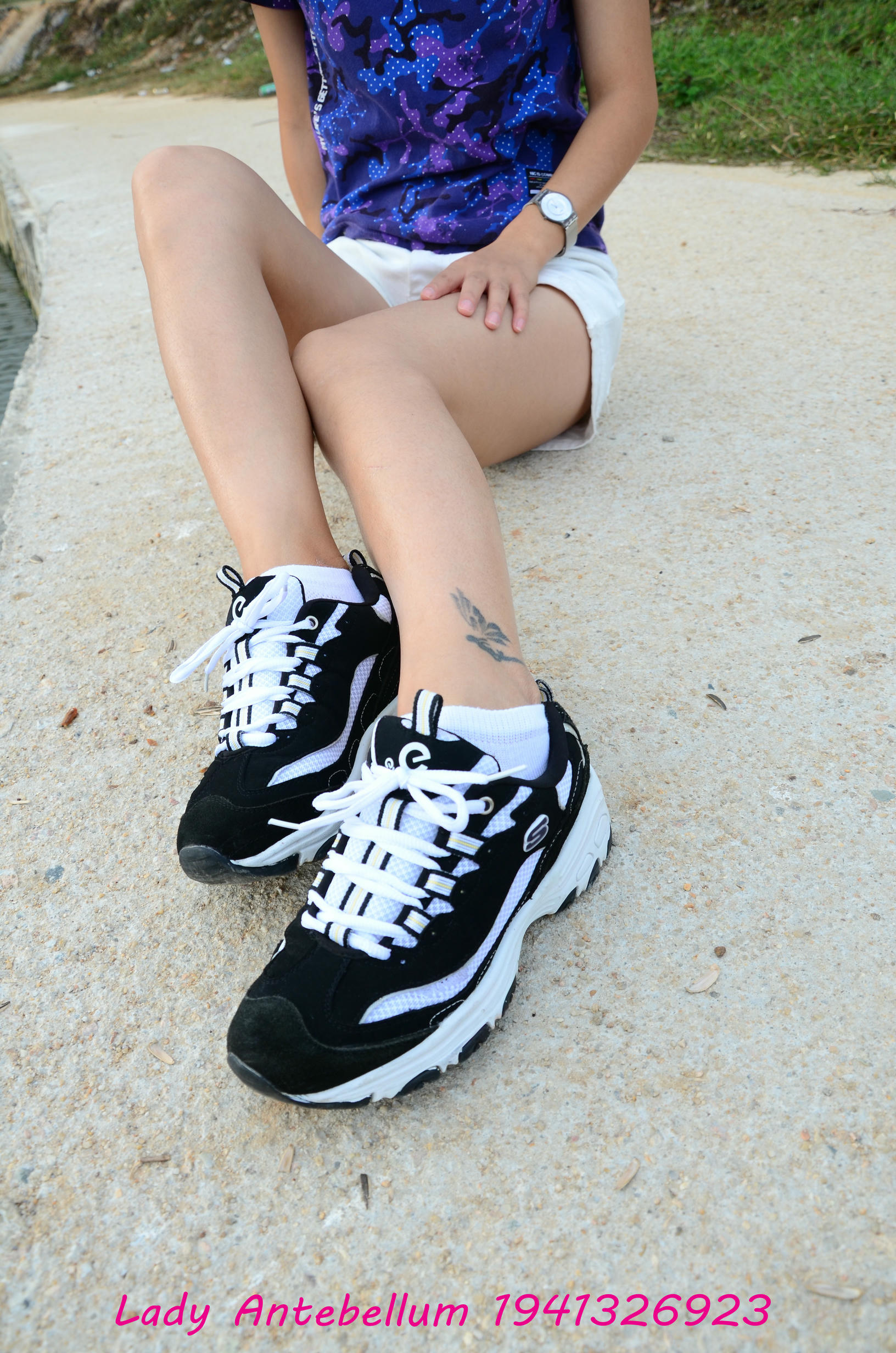 [战前女神] 恋足美腿棉袜女神级摄影套图 091 [79P-201MB]_第1集