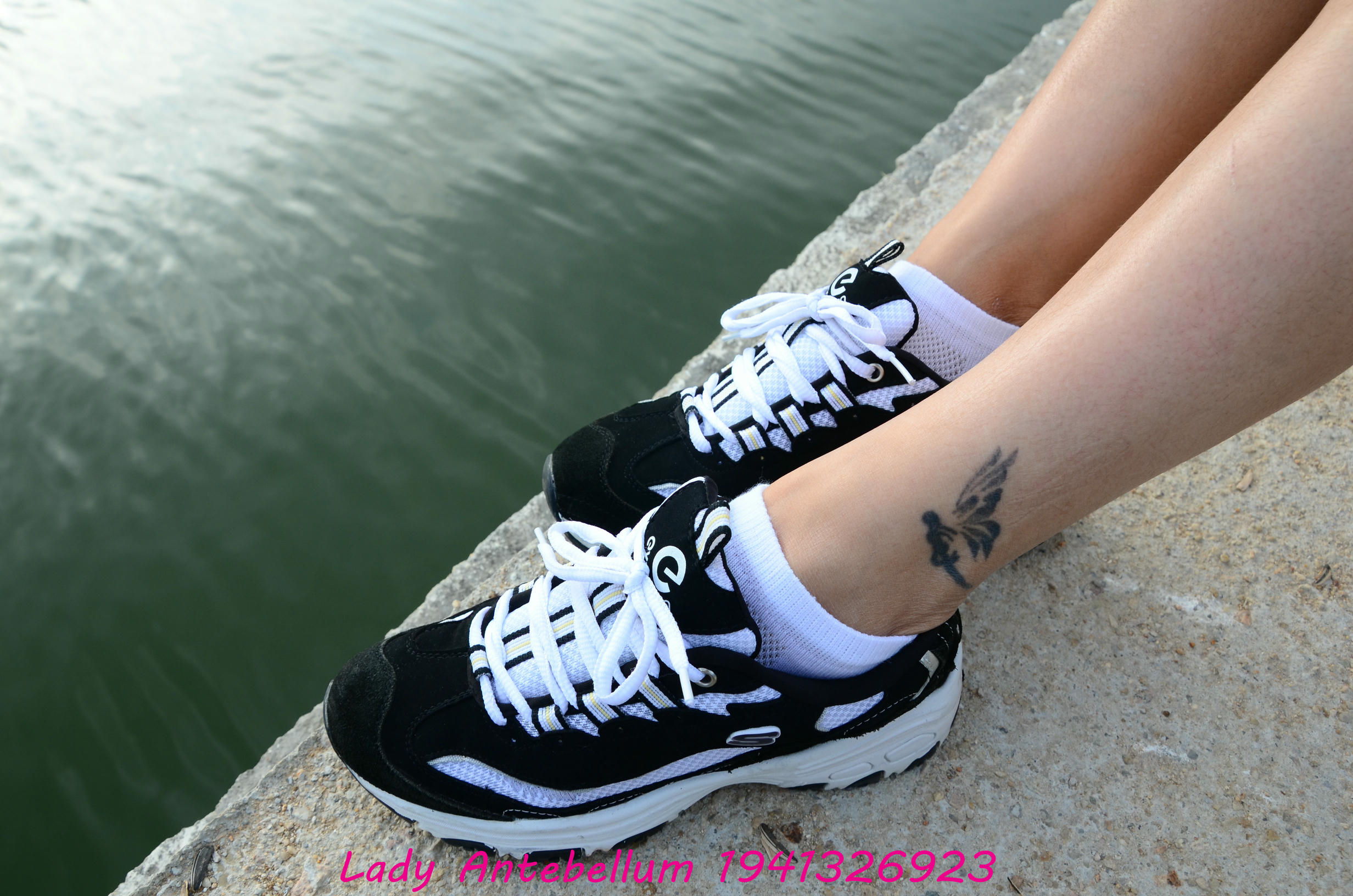 [战前女神] 恋足美腿棉袜女神级摄影套图 091 [79P-201MB]_第2集