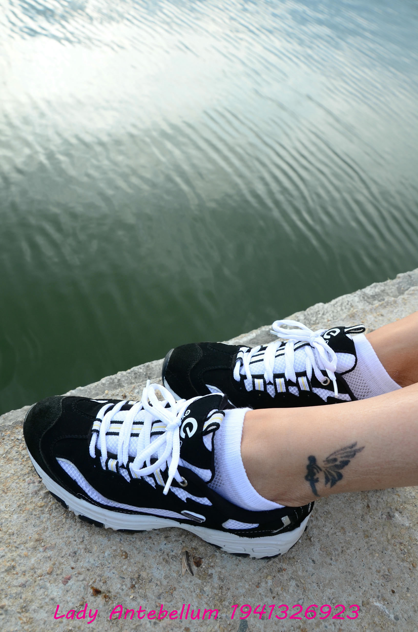 [战前女神] 恋足美腿棉袜女神级摄影套图 091 [79P-201MB]_第2集