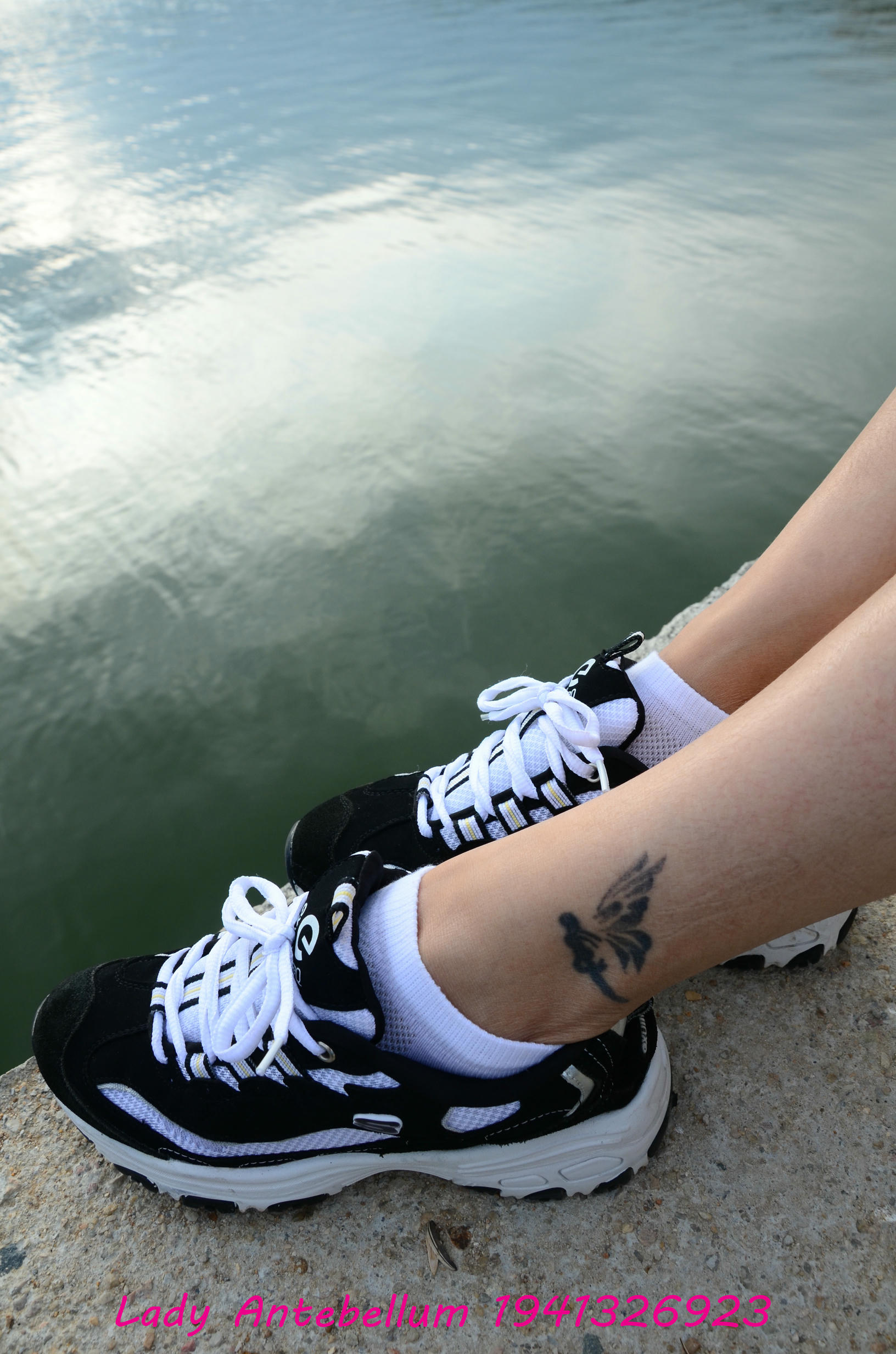 [战前女神] 恋足美腿棉袜女神级摄影套图 091 [79P-201MB]_第2集