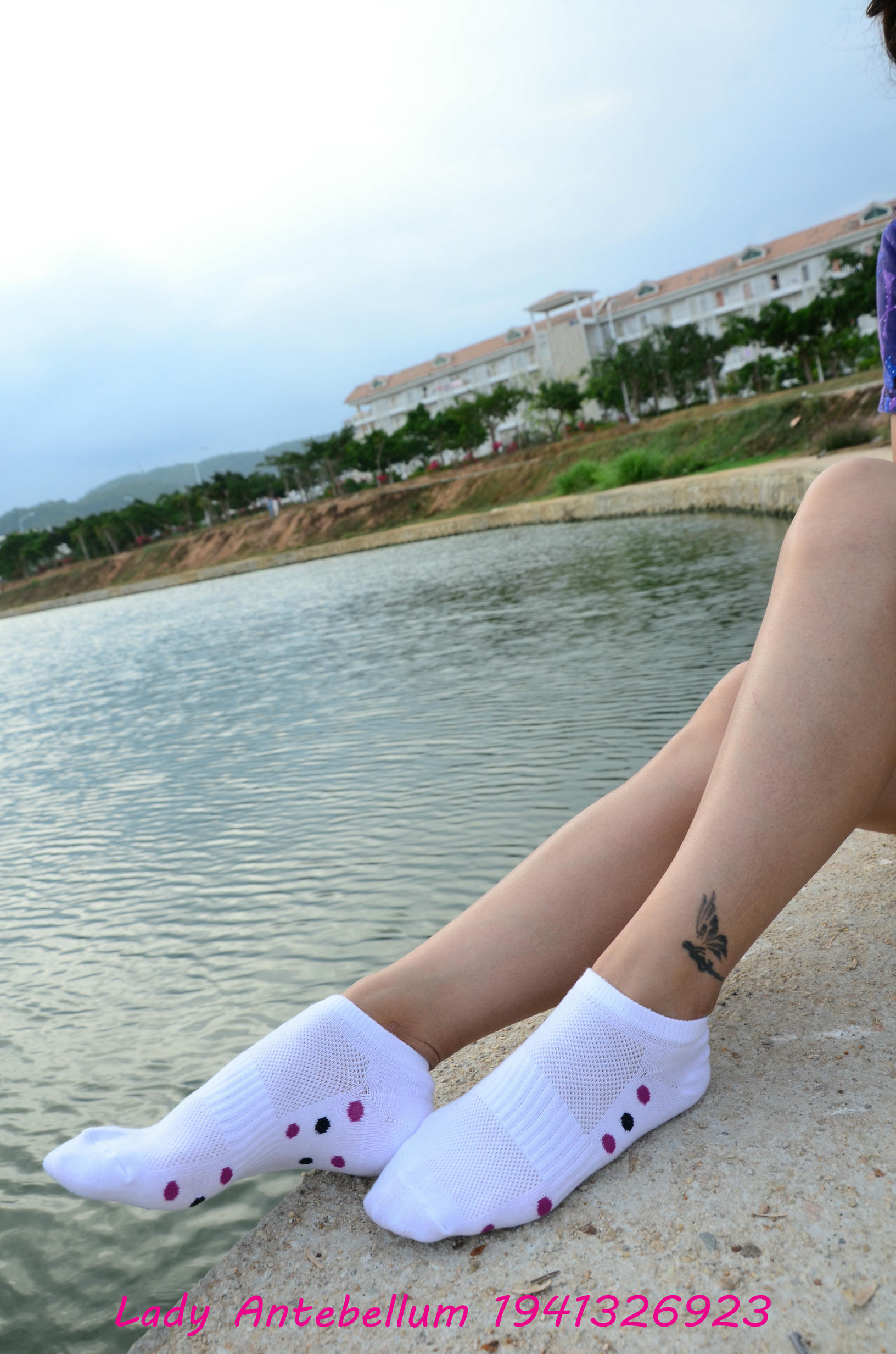 [战前女神] 恋足美腿棉袜女神级摄影套图 091 [79P-201MB]_第2集