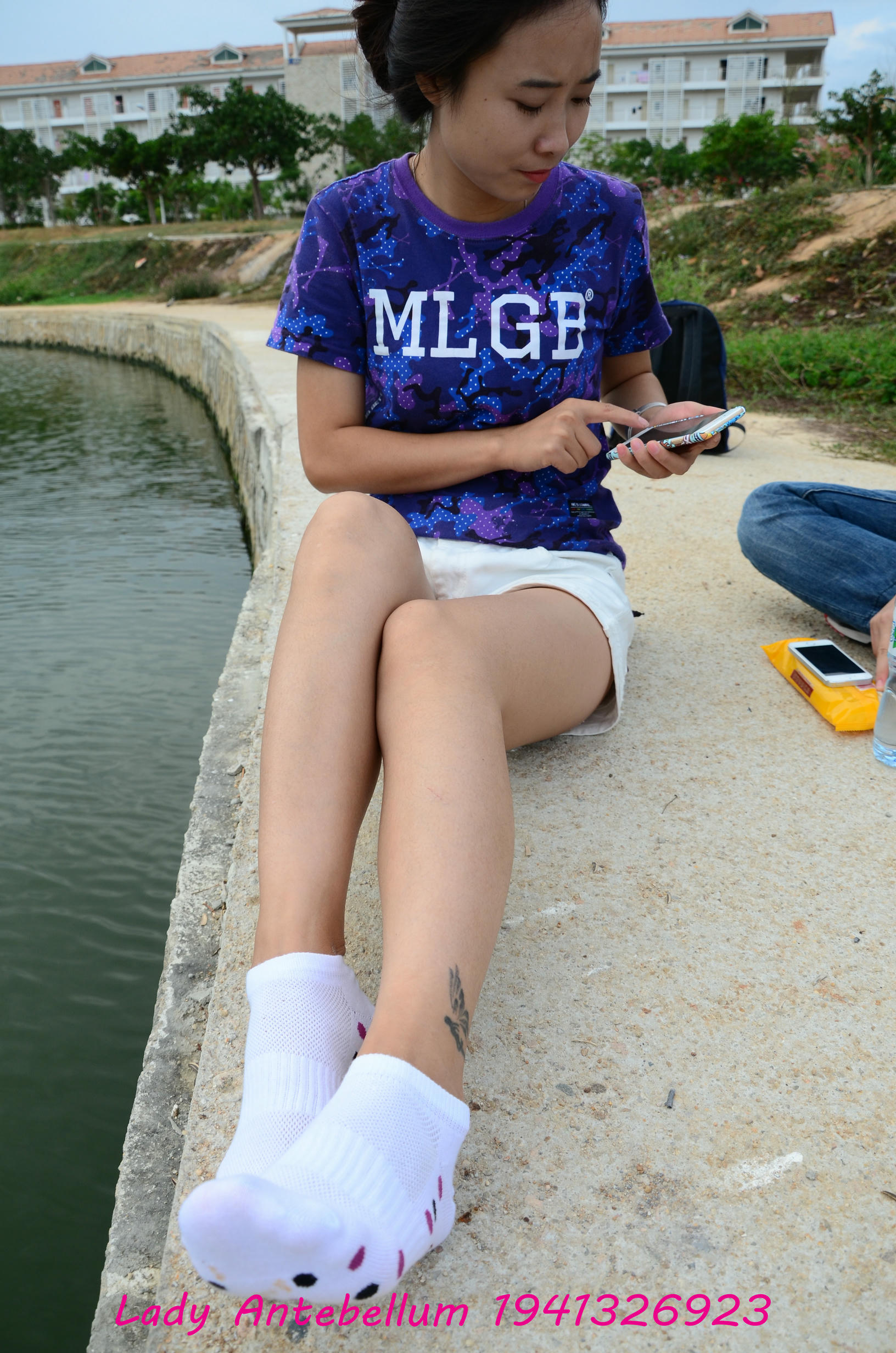 [战前女神] 恋足美腿棉袜女神级摄影套图 091 [79P-201MB]_第3集