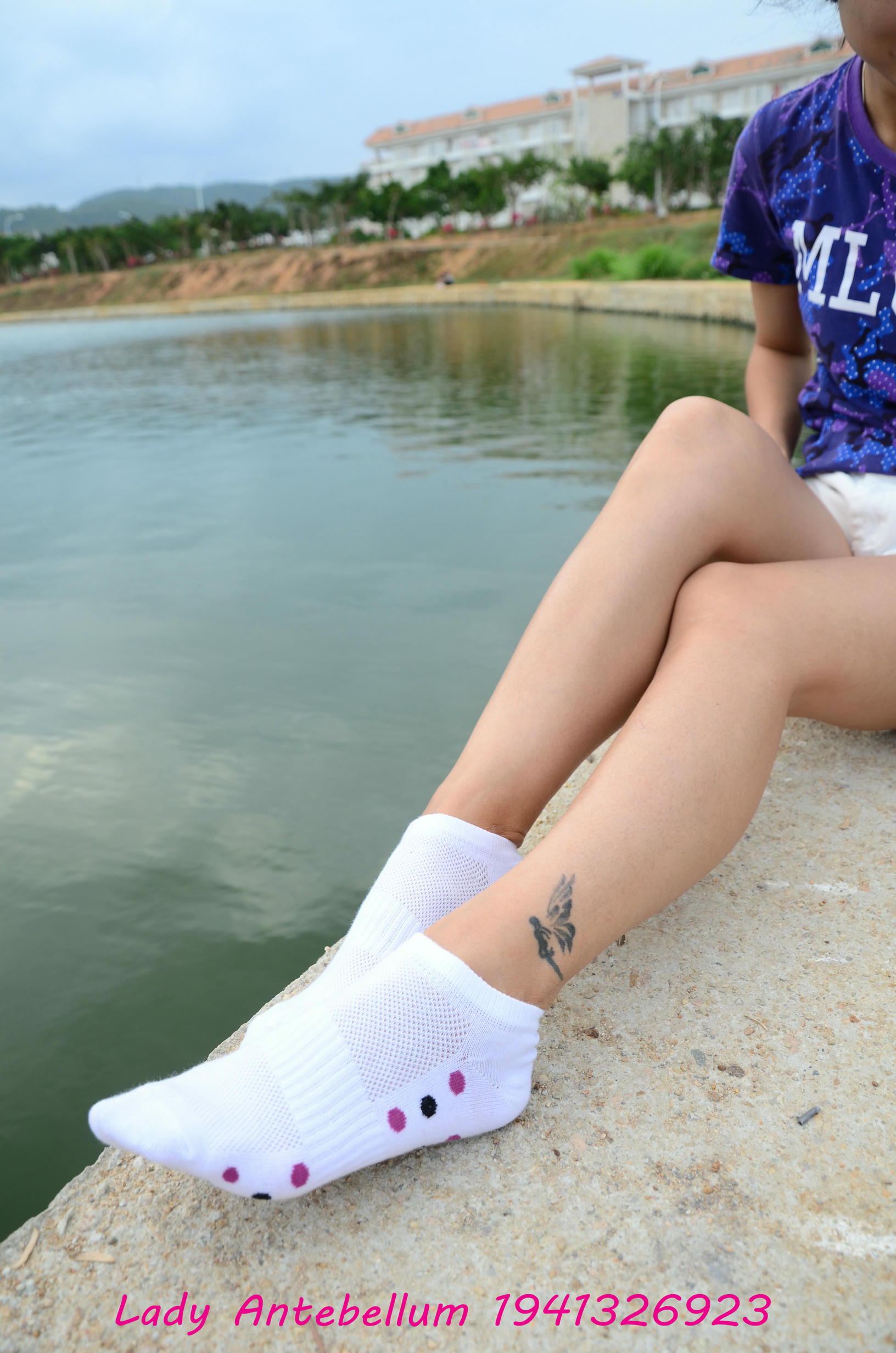 [战前女神] 恋足美腿棉袜女神级摄影套图 091 [79P-201MB]_第3集