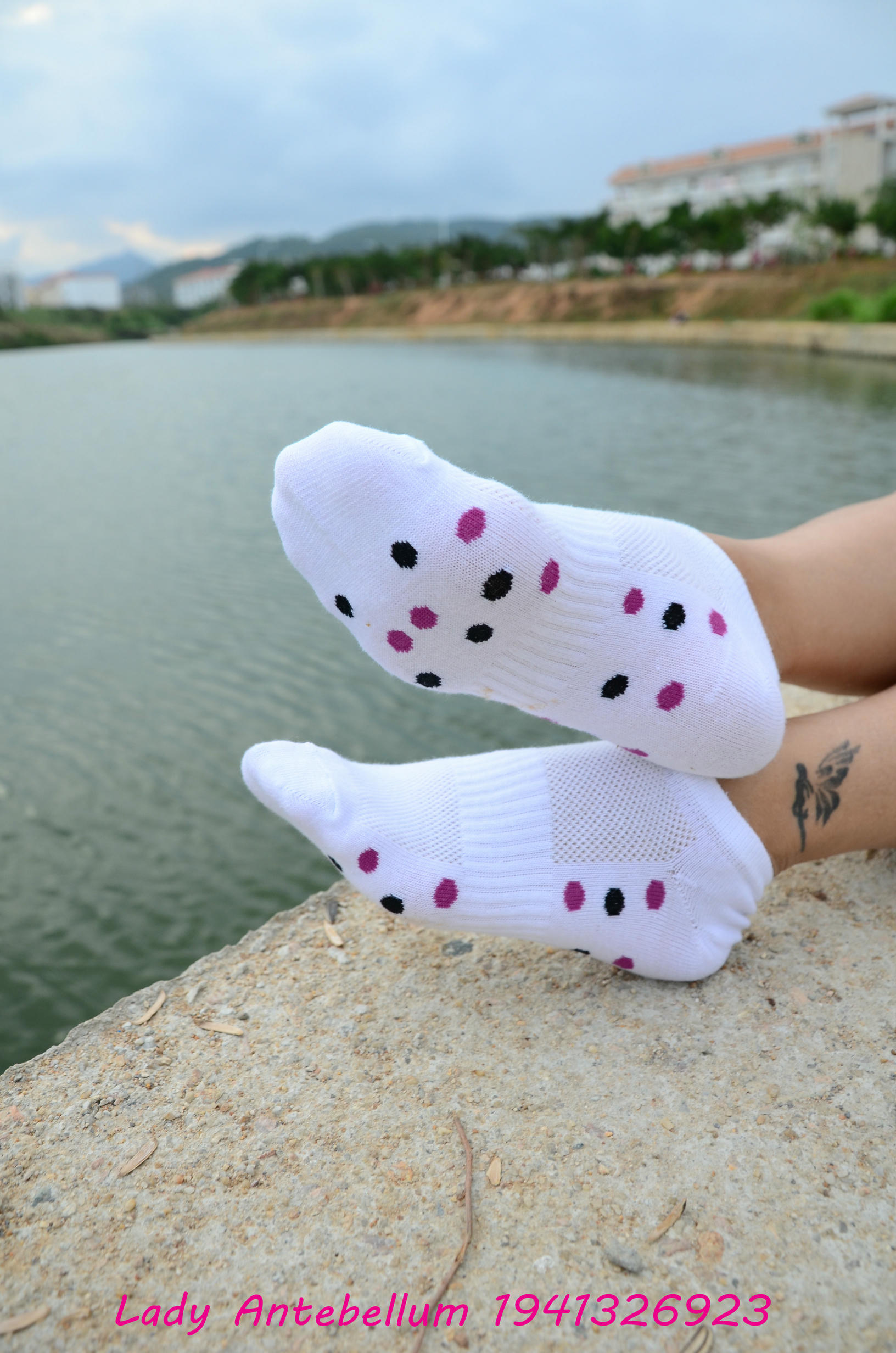 [战前女神] 恋足美腿棉袜女神级摄影套图 091 [79P-201MB]_第3集