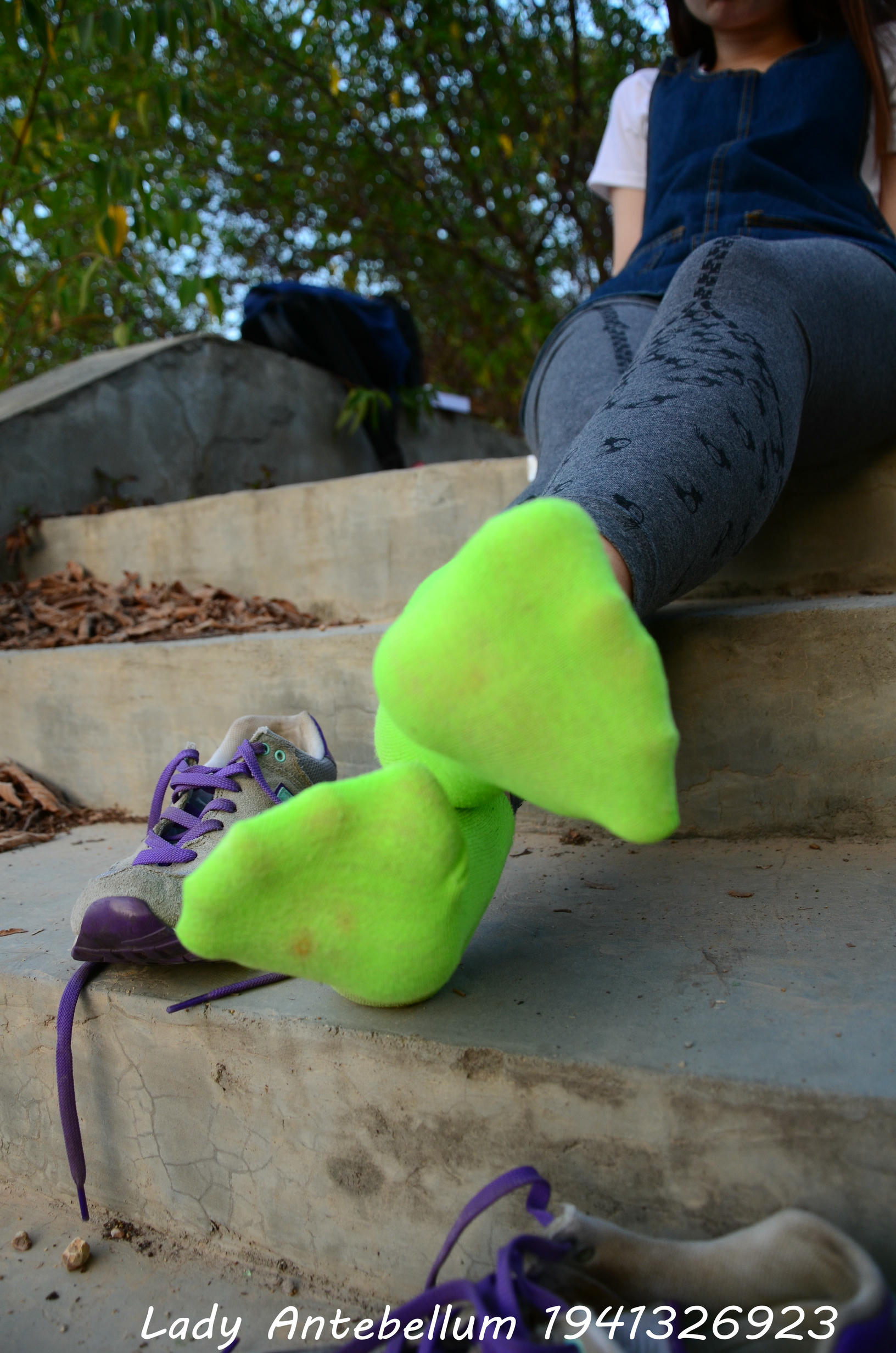 [战前女神] 恋足美腿棉袜女神级摄影套图 094 [104P-242MB]_第6集