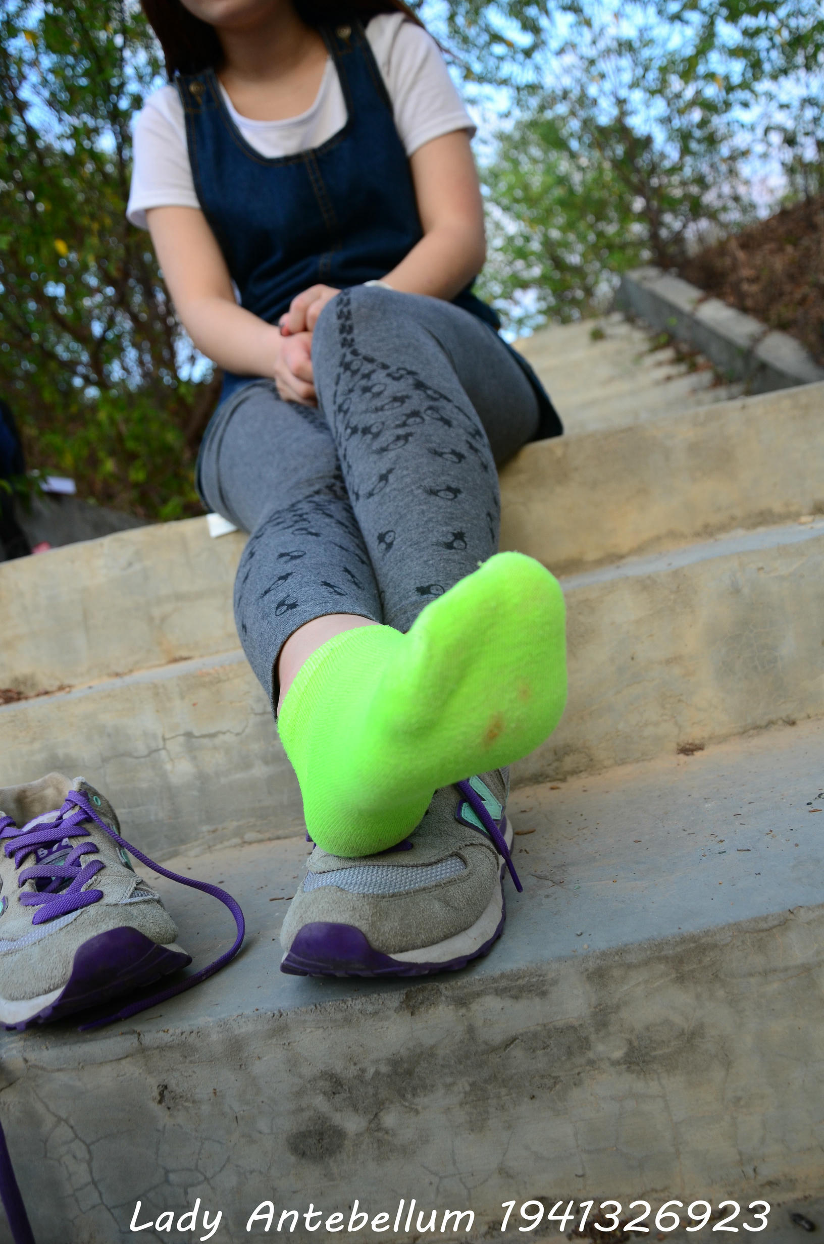 [战前女神] 恋足美腿棉袜女神级摄影套图 094 [104P-242MB]_第3集