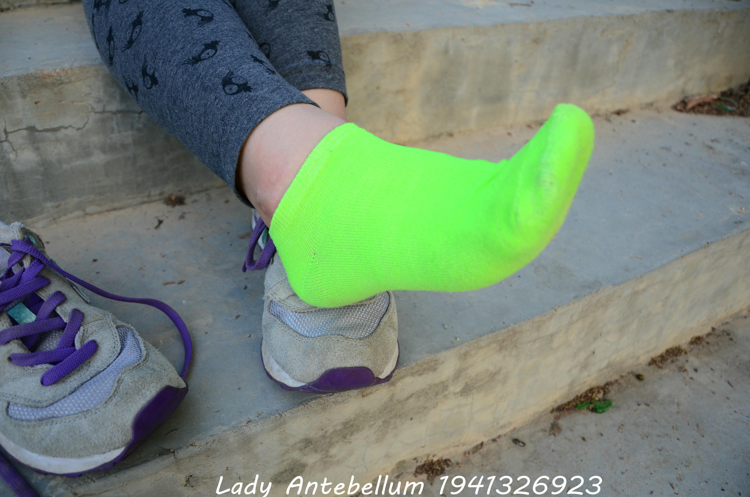 [战前女神] 恋足美腿棉袜女神级摄影套图 094 [104P-242MB]_第3集