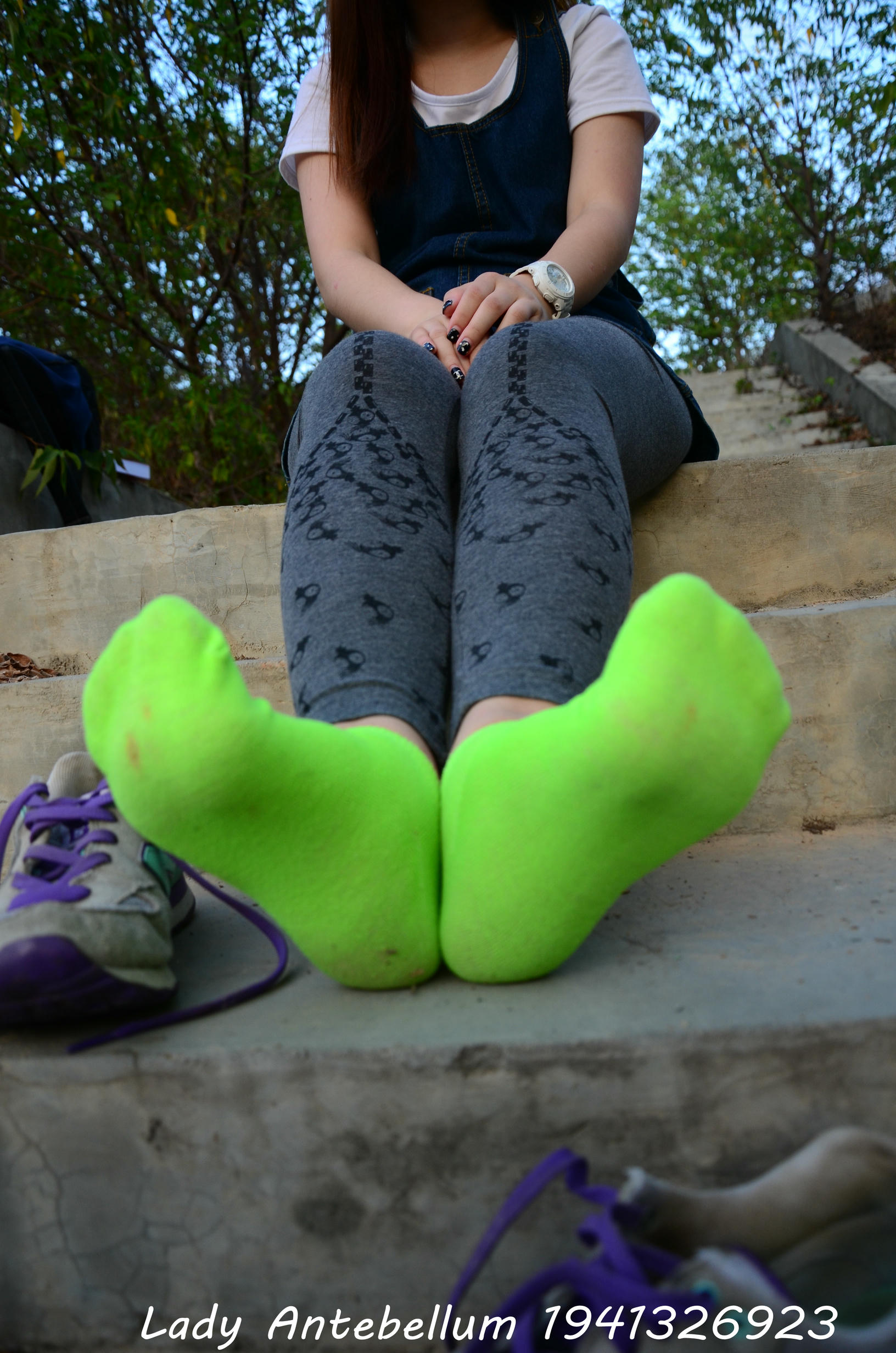 [战前女神] 恋足美腿棉袜女神级摄影套图 094 [104P-242MB]_第5集