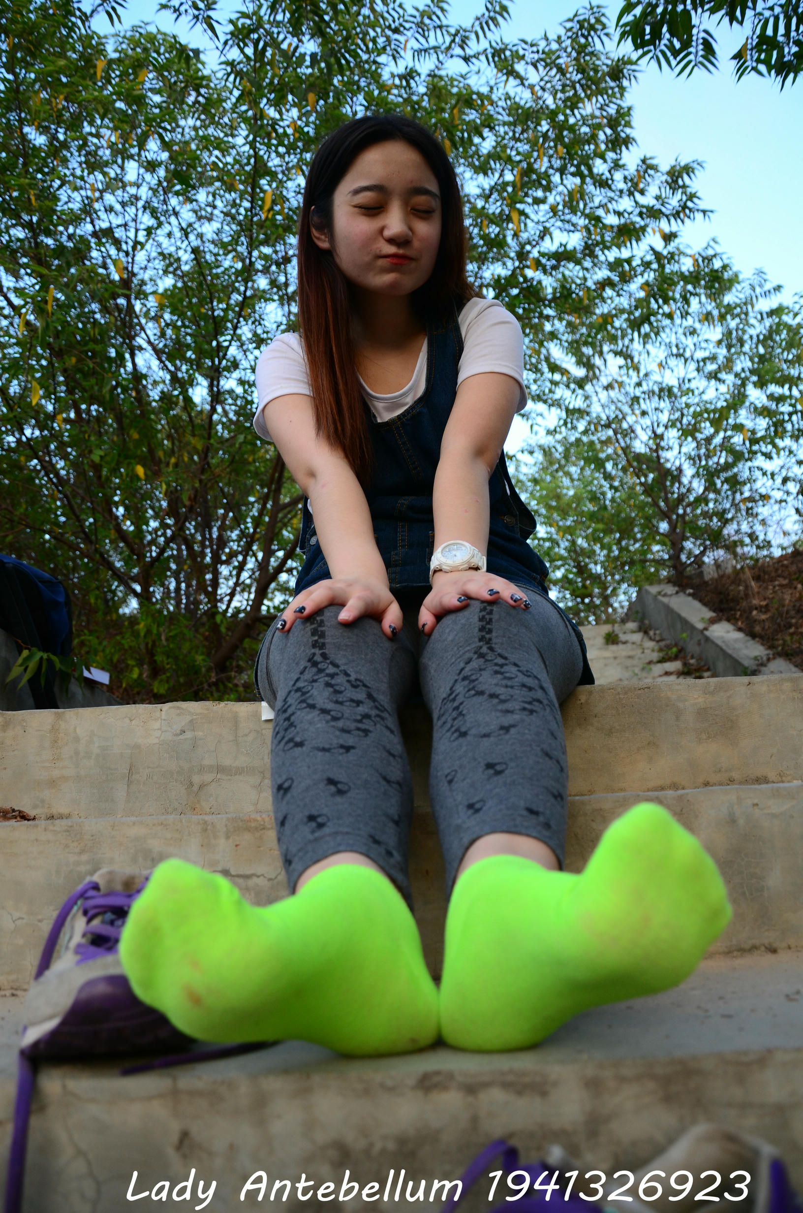 [战前女神] 恋足美腿棉袜女神级摄影套图 094 [104P-242MB]_第5集