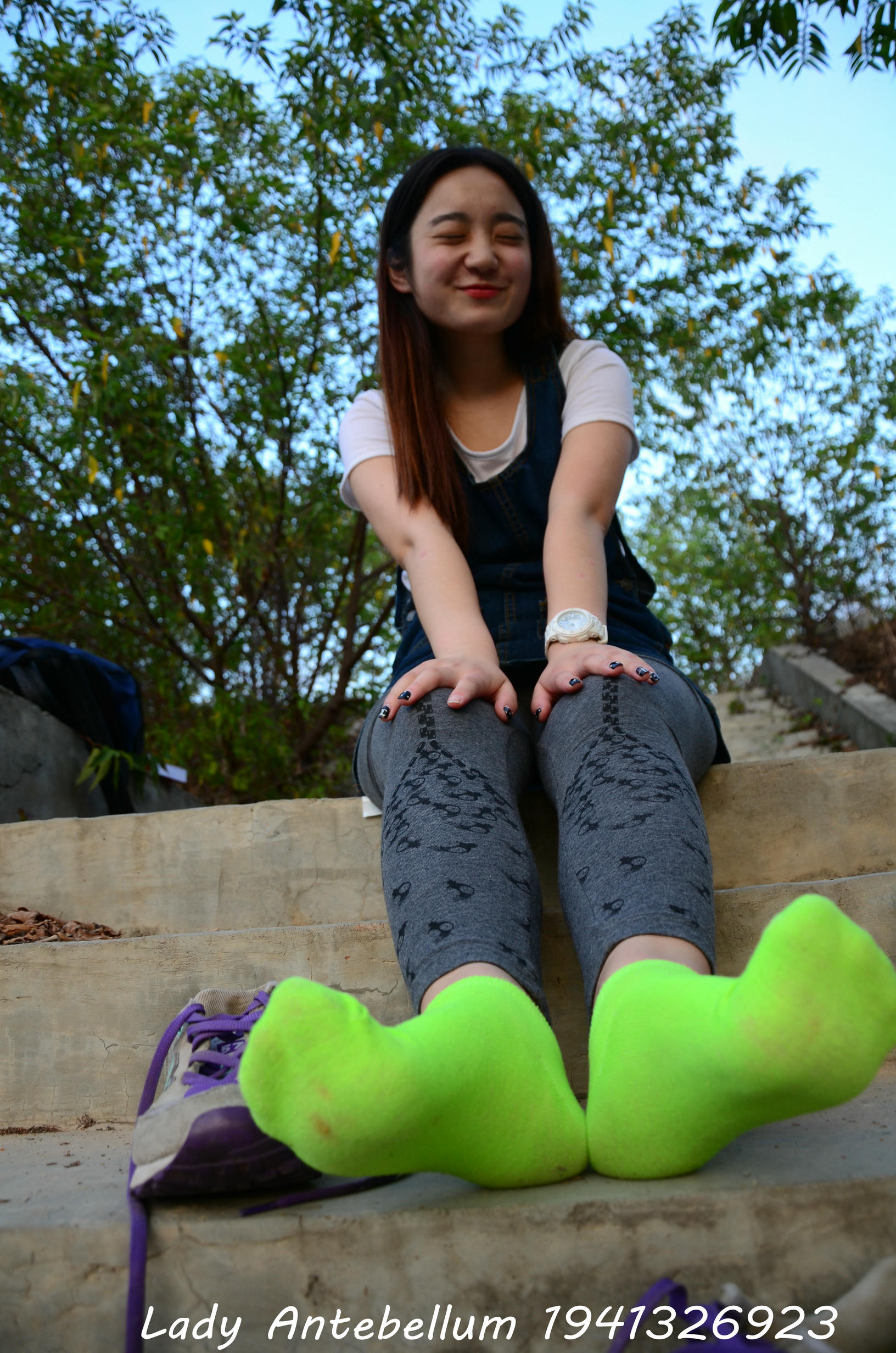 [战前女神] 恋足美腿棉袜女神级摄影套图 094 [104P-242MB]_第5集