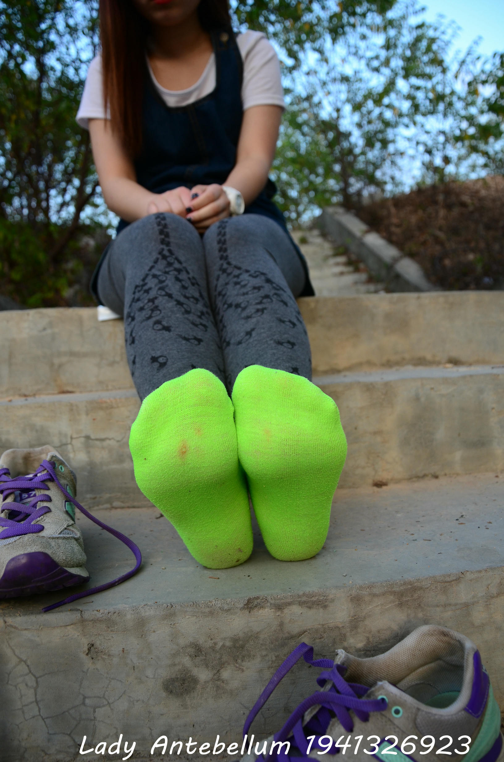 [战前女神] 恋足美腿棉袜女神级摄影套图 094 [104P-242MB]_第5集