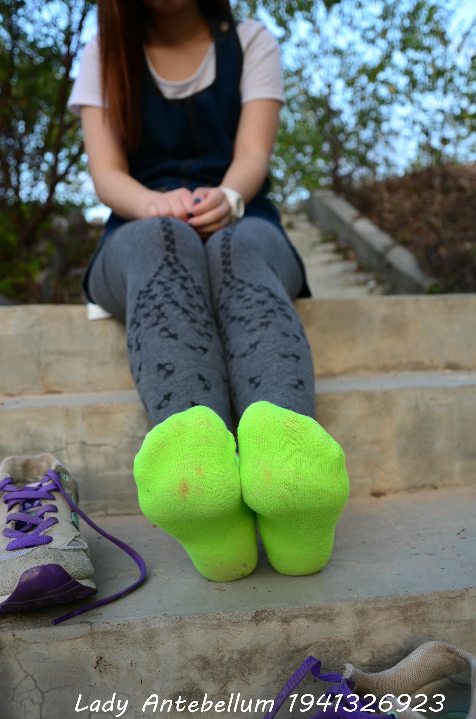 [战前女神] 恋足美腿棉袜女神级摄影套图 094 [104P-242MB]_第5集