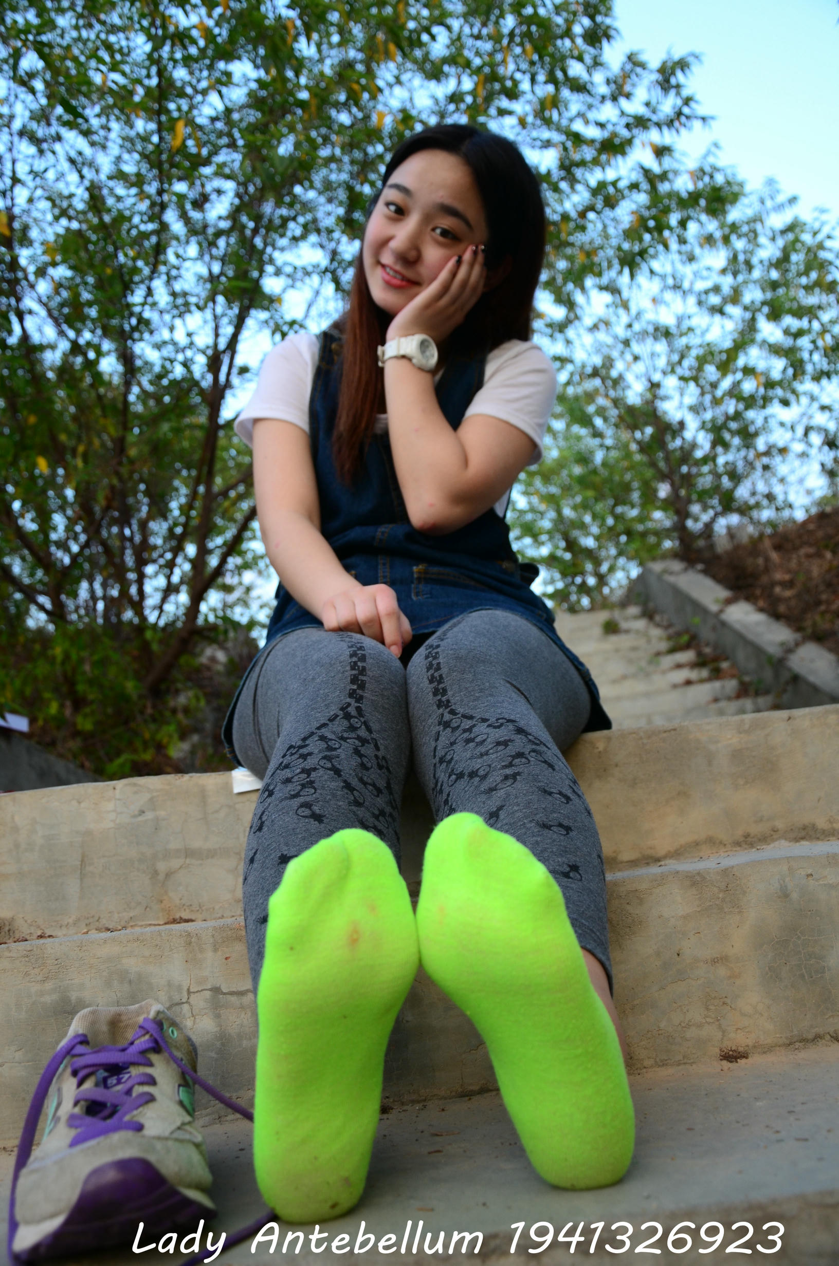 [战前女神] 恋足美腿棉袜女神级摄影套图 094 [104P-242MB]_第5集