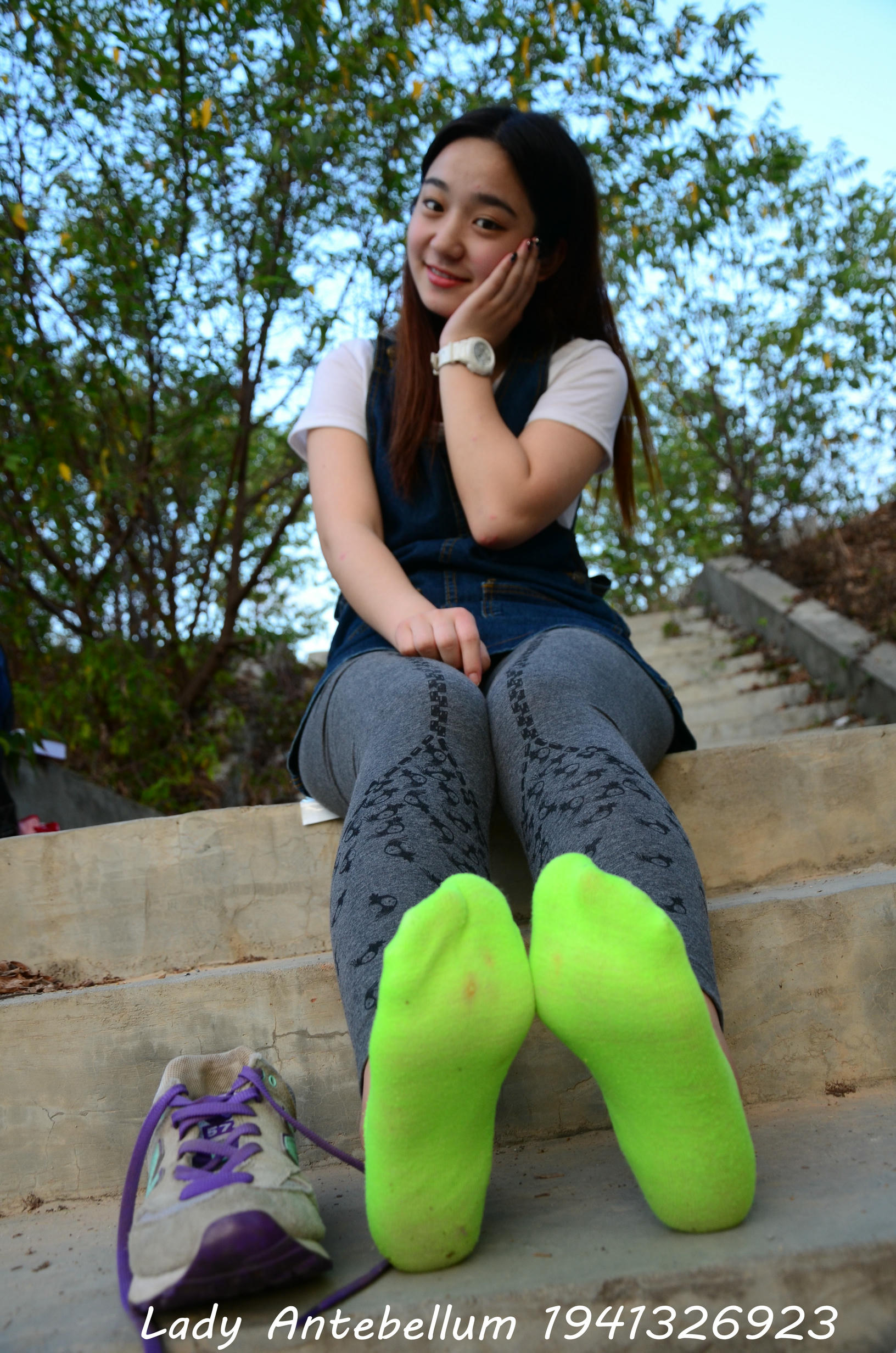 [战前女神] 恋足美腿棉袜女神级摄影套图 094 [104P-242MB]_第5集