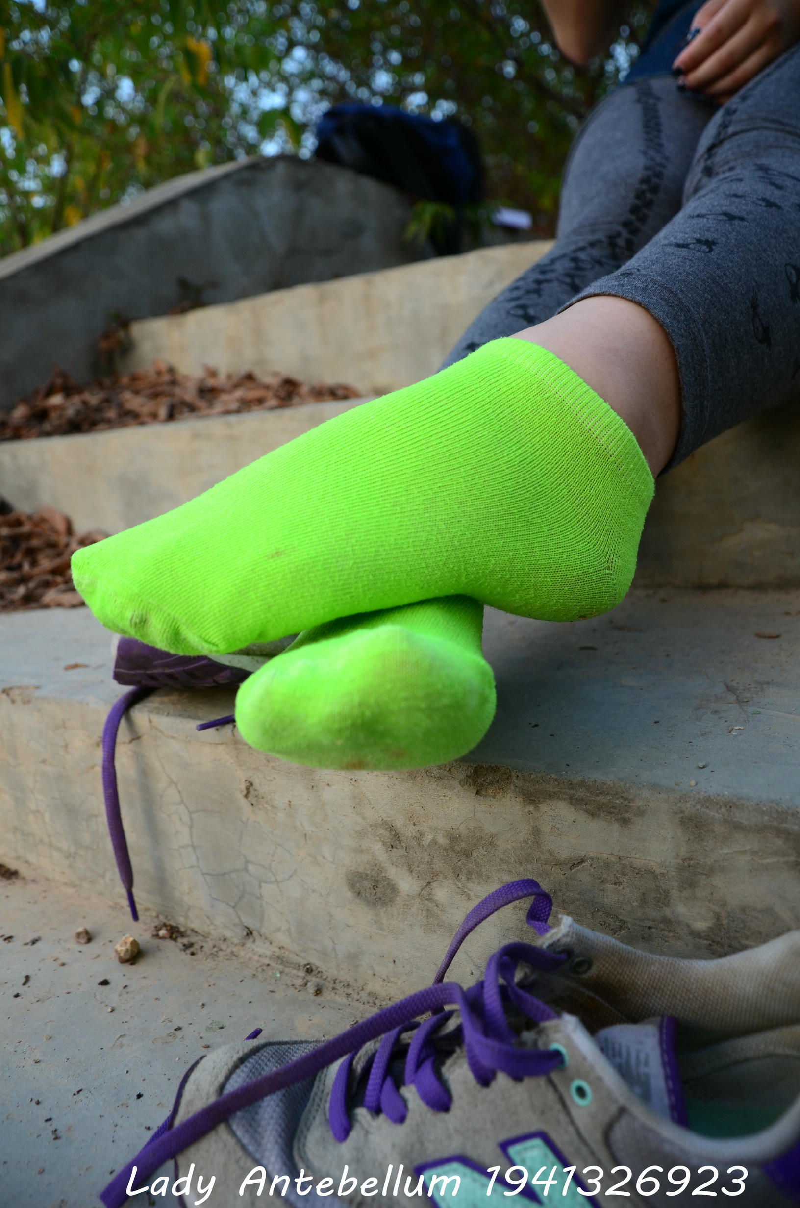 [战前女神] 恋足美腿棉袜女神级摄影套图 094 [104P-242MB]_第5集