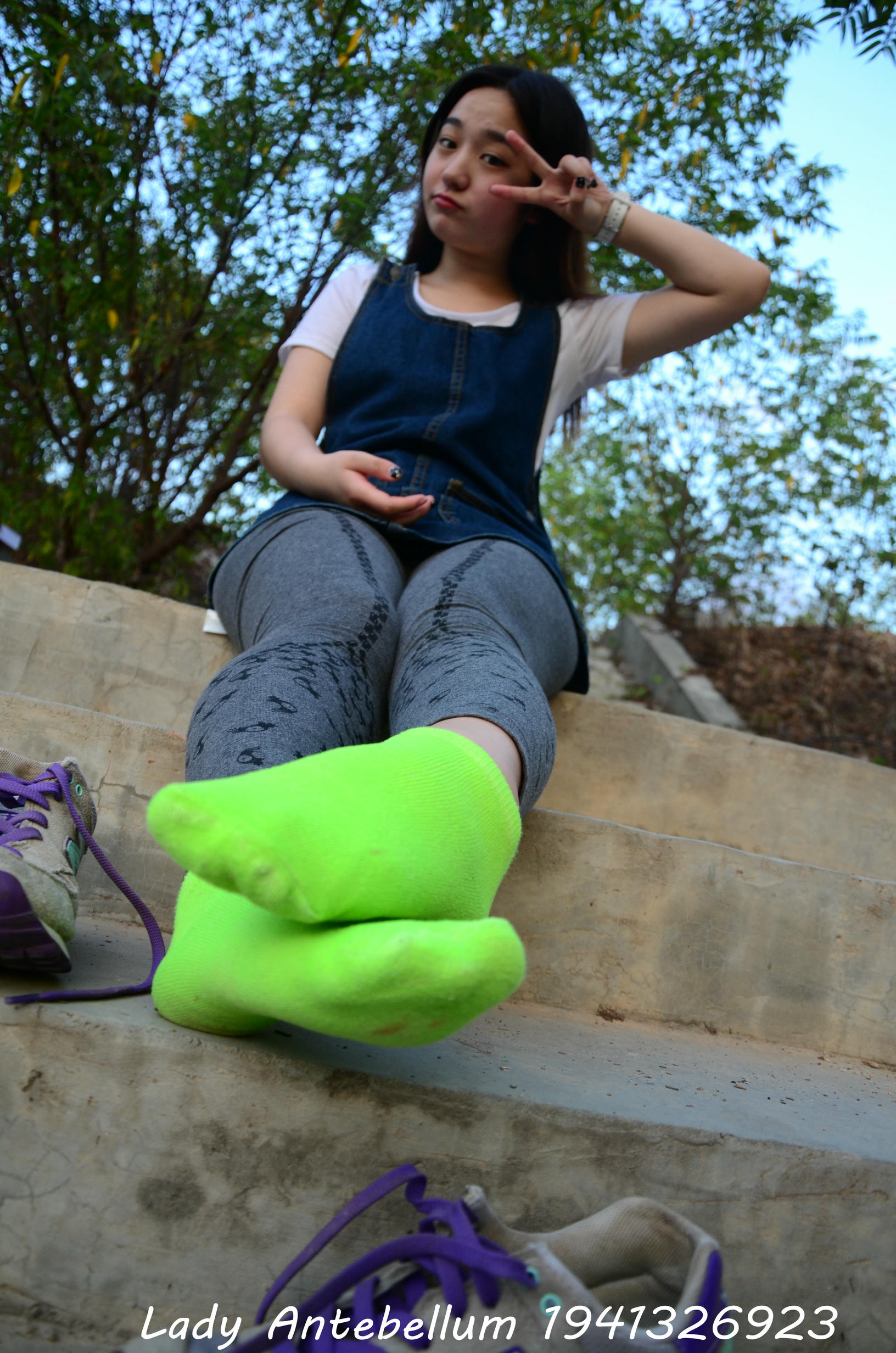 [战前女神] 恋足美腿棉袜女神级摄影套图 094 [104P-242MB]_第5集