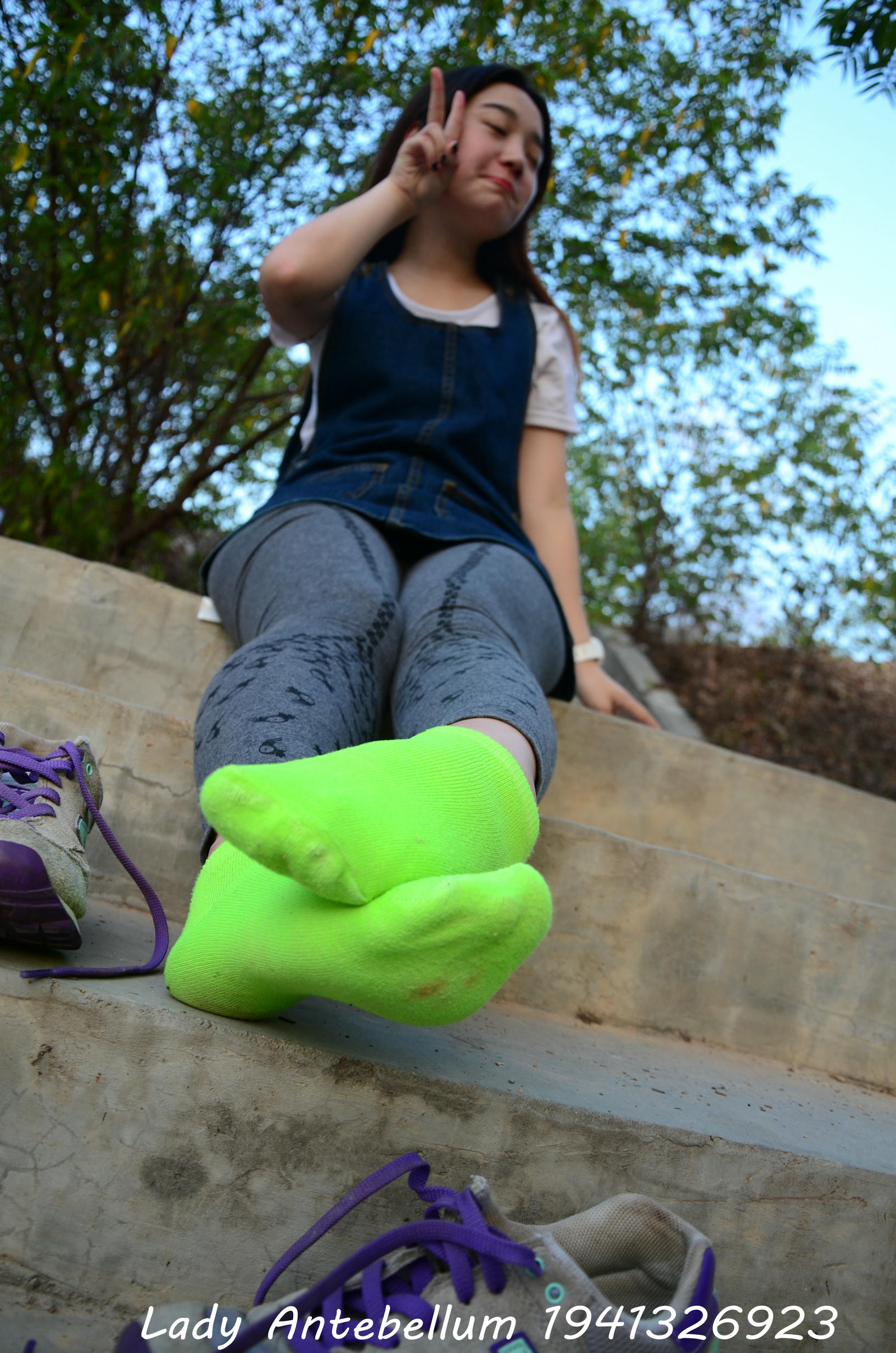 [战前女神] 恋足美腿棉袜女神级摄影套图 094 [104P-242MB]_第5集