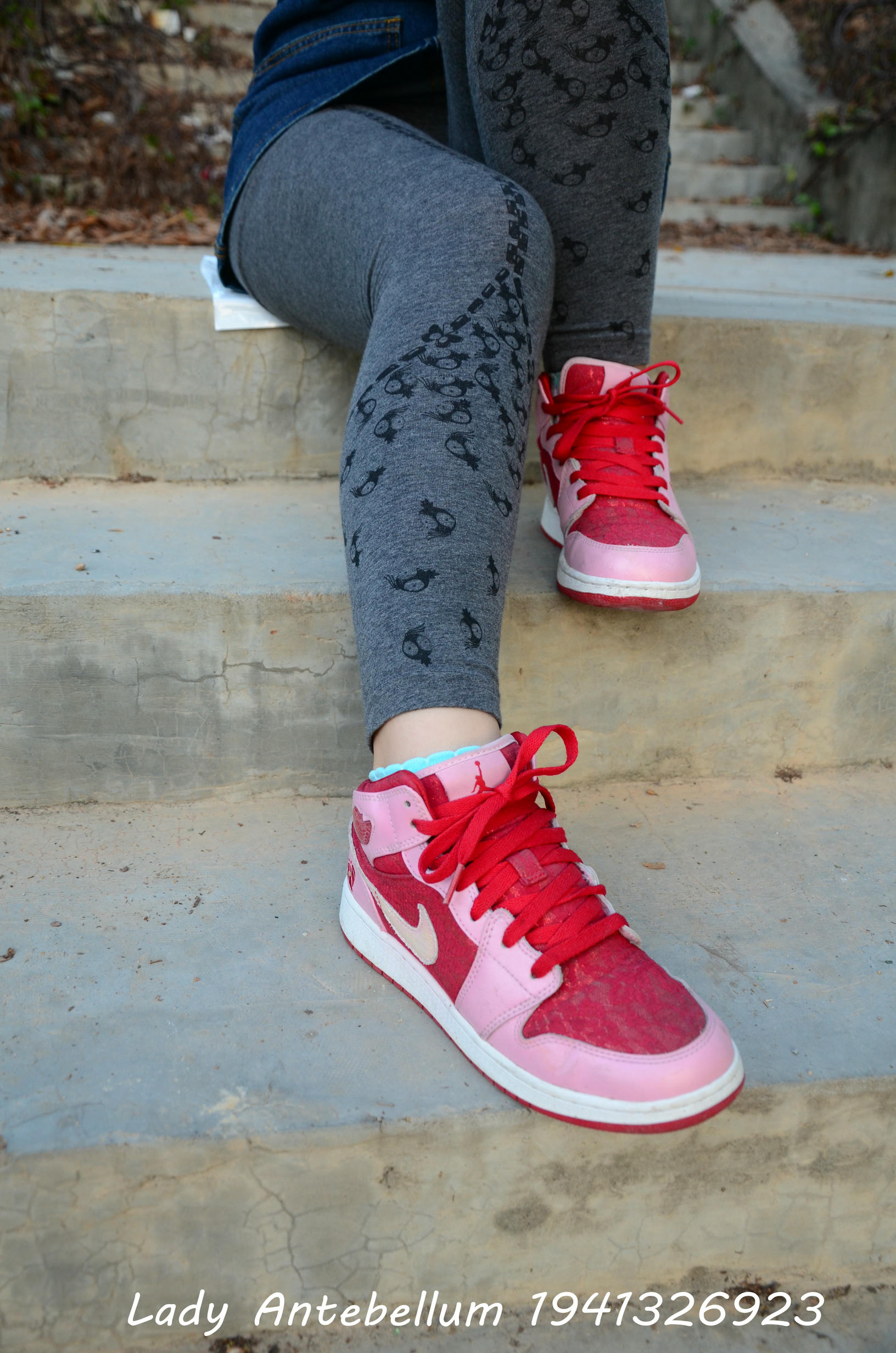 [战前女神] 恋足美腿棉袜女神级摄影套图 095 [95P-235MB]_第1集