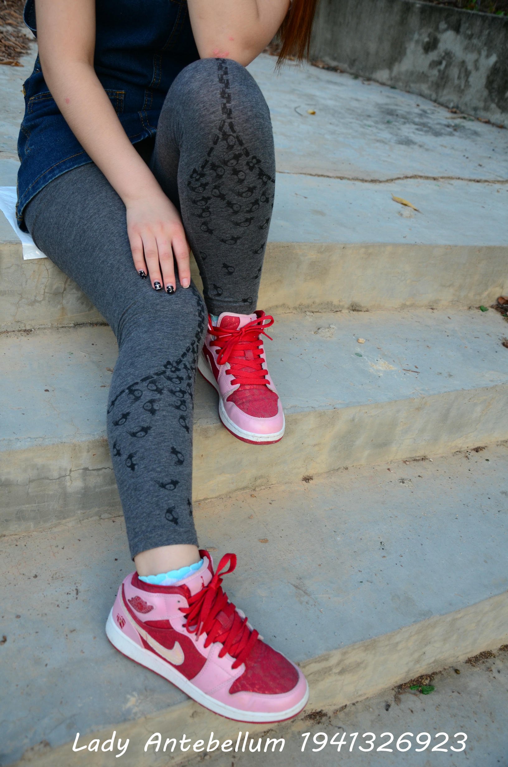 [战前女神] 恋足美腿棉袜女神级摄影套图 095 [95P-235MB]_第1集