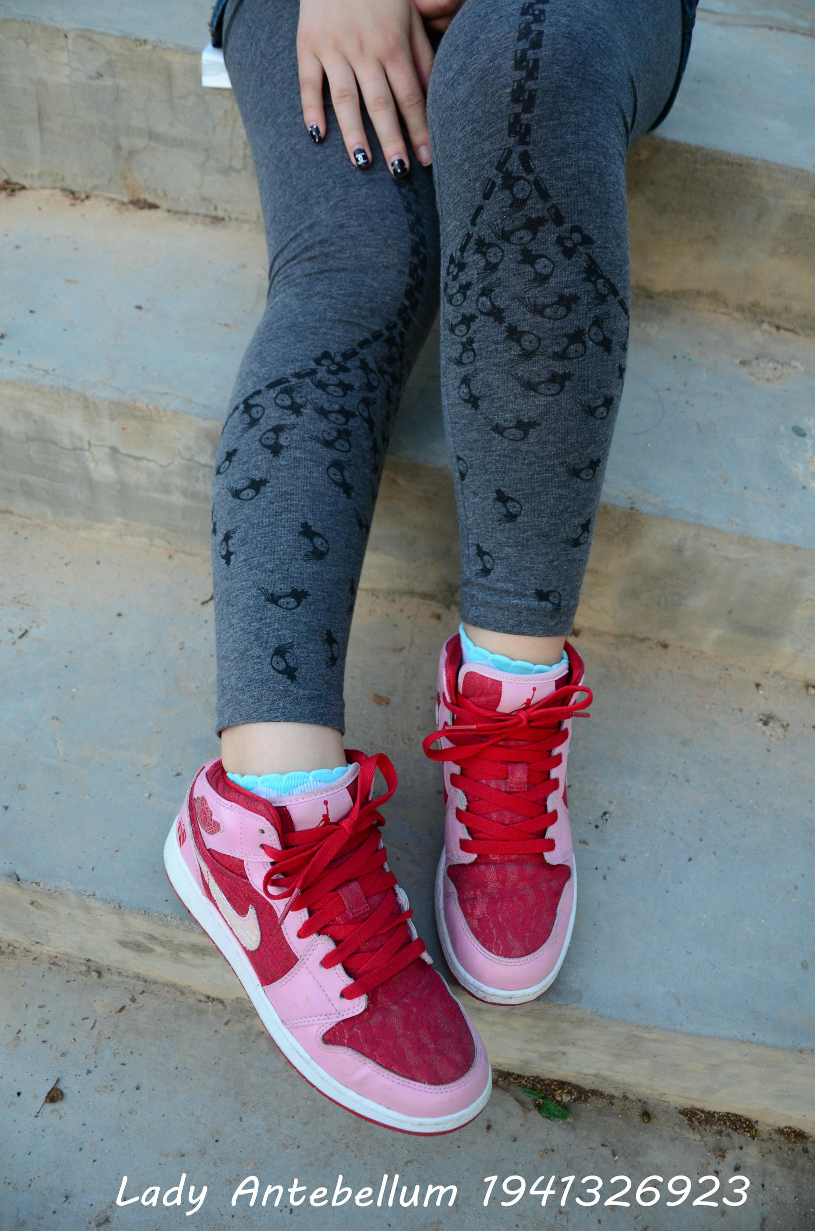 [战前女神] 恋足美腿棉袜女神级摄影套图 095 [95P-235MB]_第2集