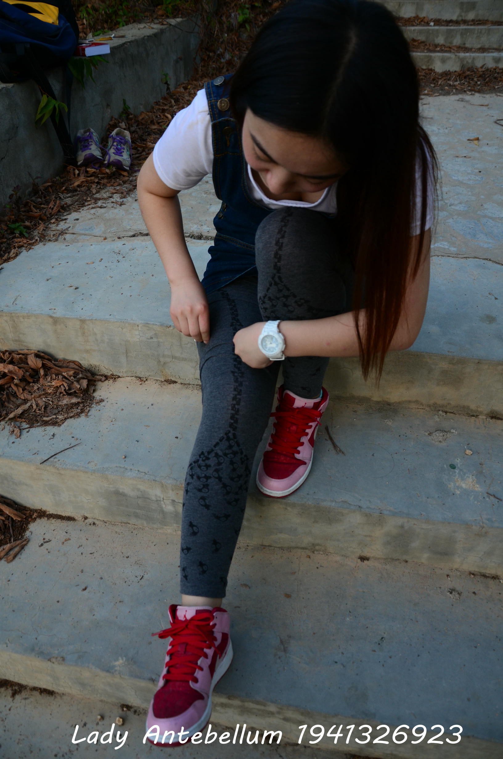 [战前女神] 恋足美腿棉袜女神级摄影套图 095 [95P-235MB]_第1集