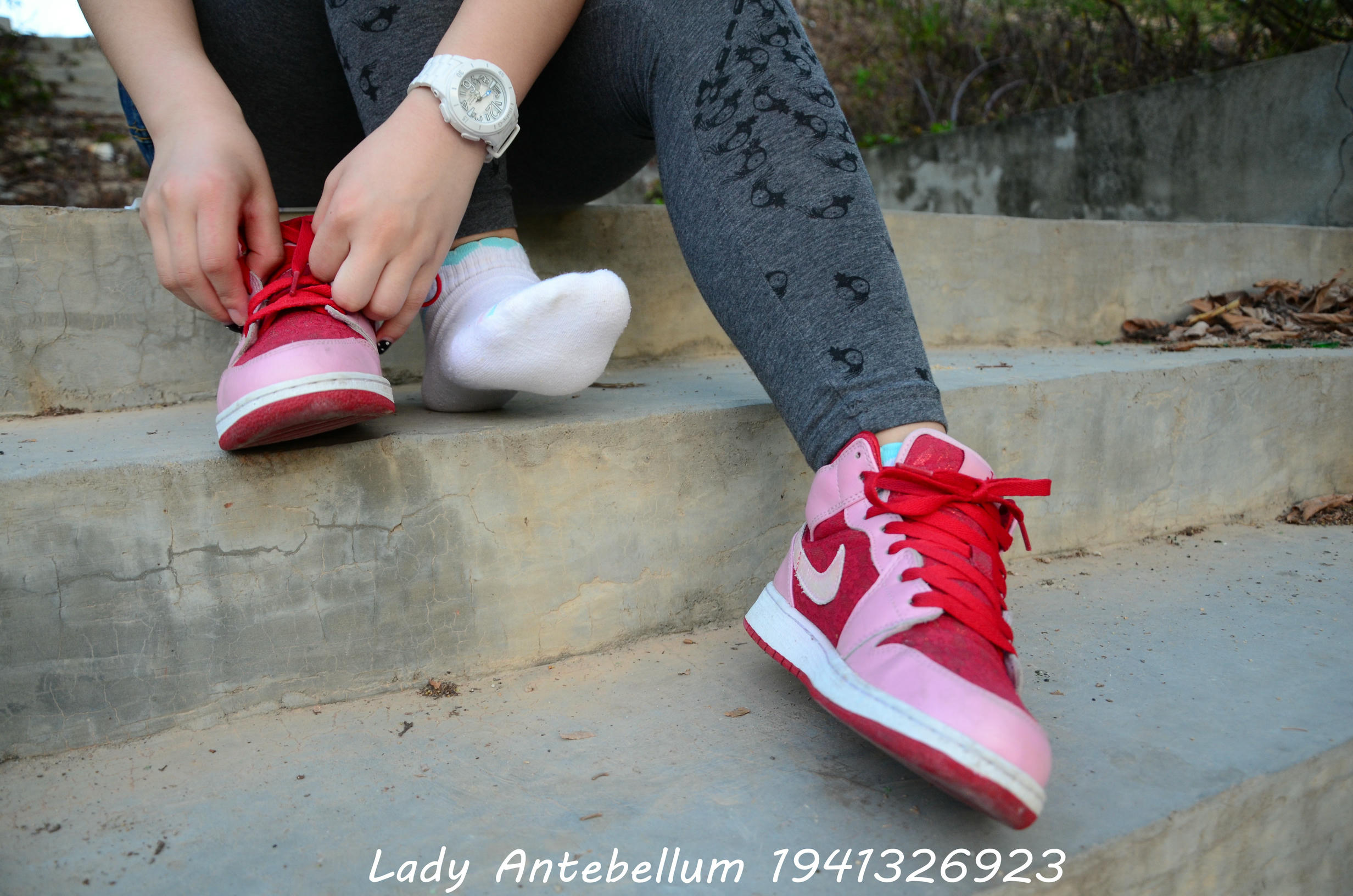 [战前女神] 恋足美腿棉袜女神级摄影套图 095 [95P-235MB]_第2集