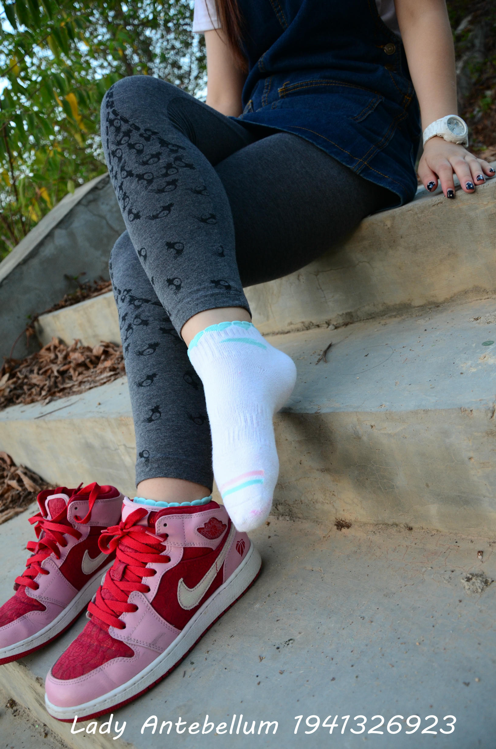 [战前女神] 恋足美腿棉袜女神级摄影套图 095 [95P-235MB]_第2集