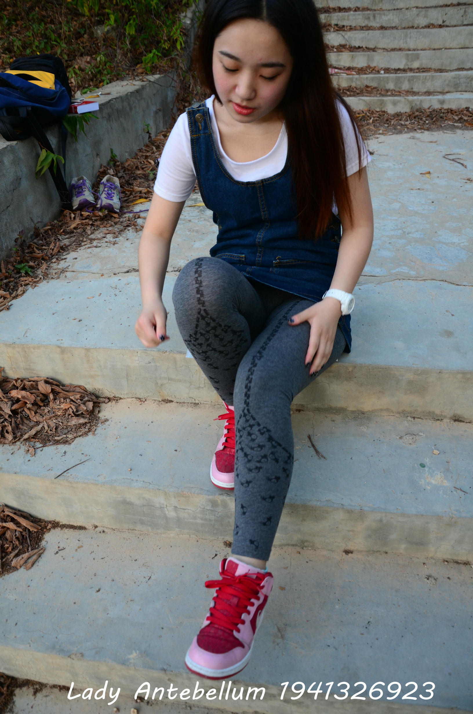 [战前女神] 恋足美腿棉袜女神级摄影套图 095 [95P-235MB]_第1集