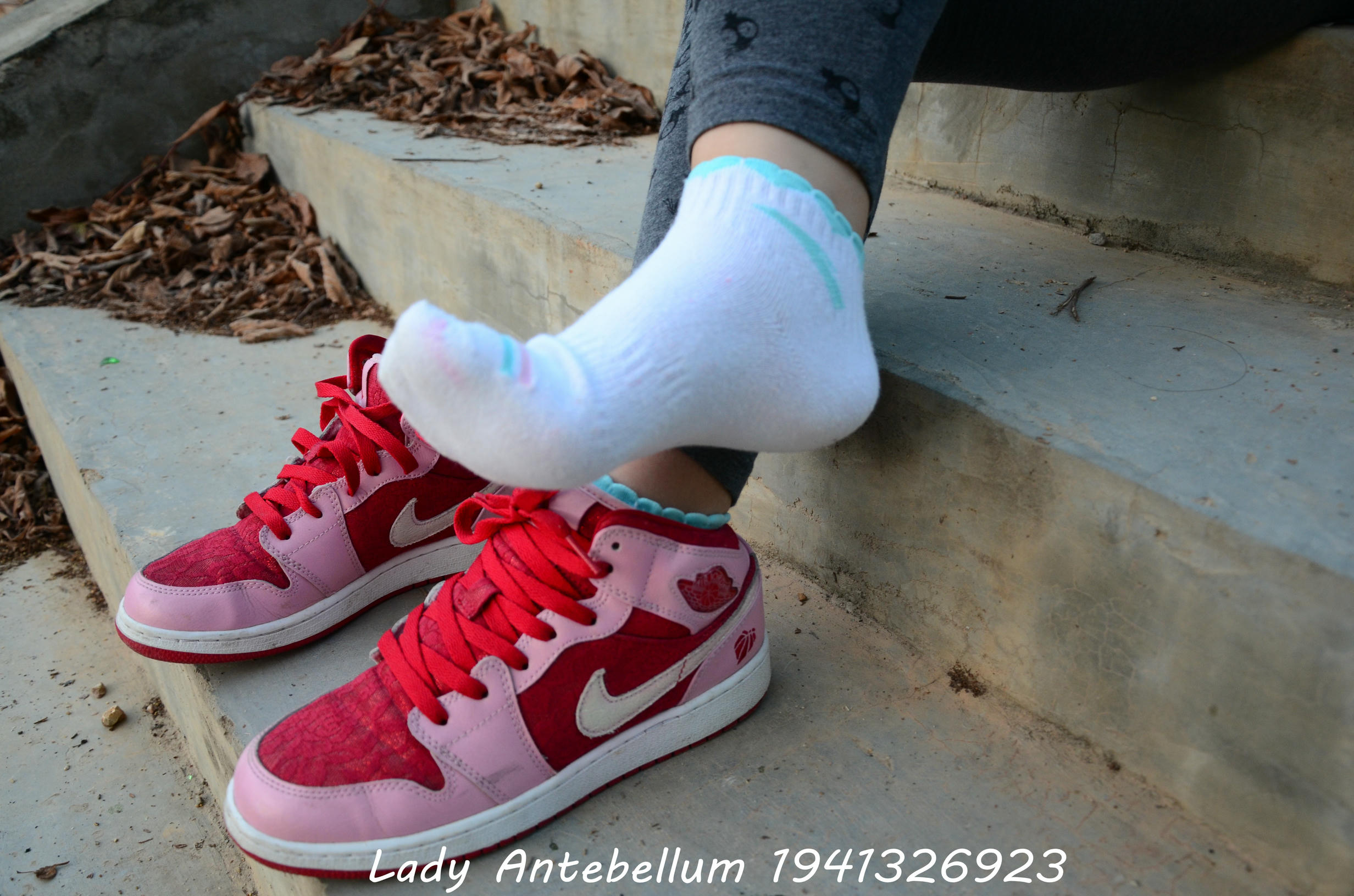 [战前女神] 恋足美腿棉袜女神级摄影套图 095 [95P-235MB]_第3集