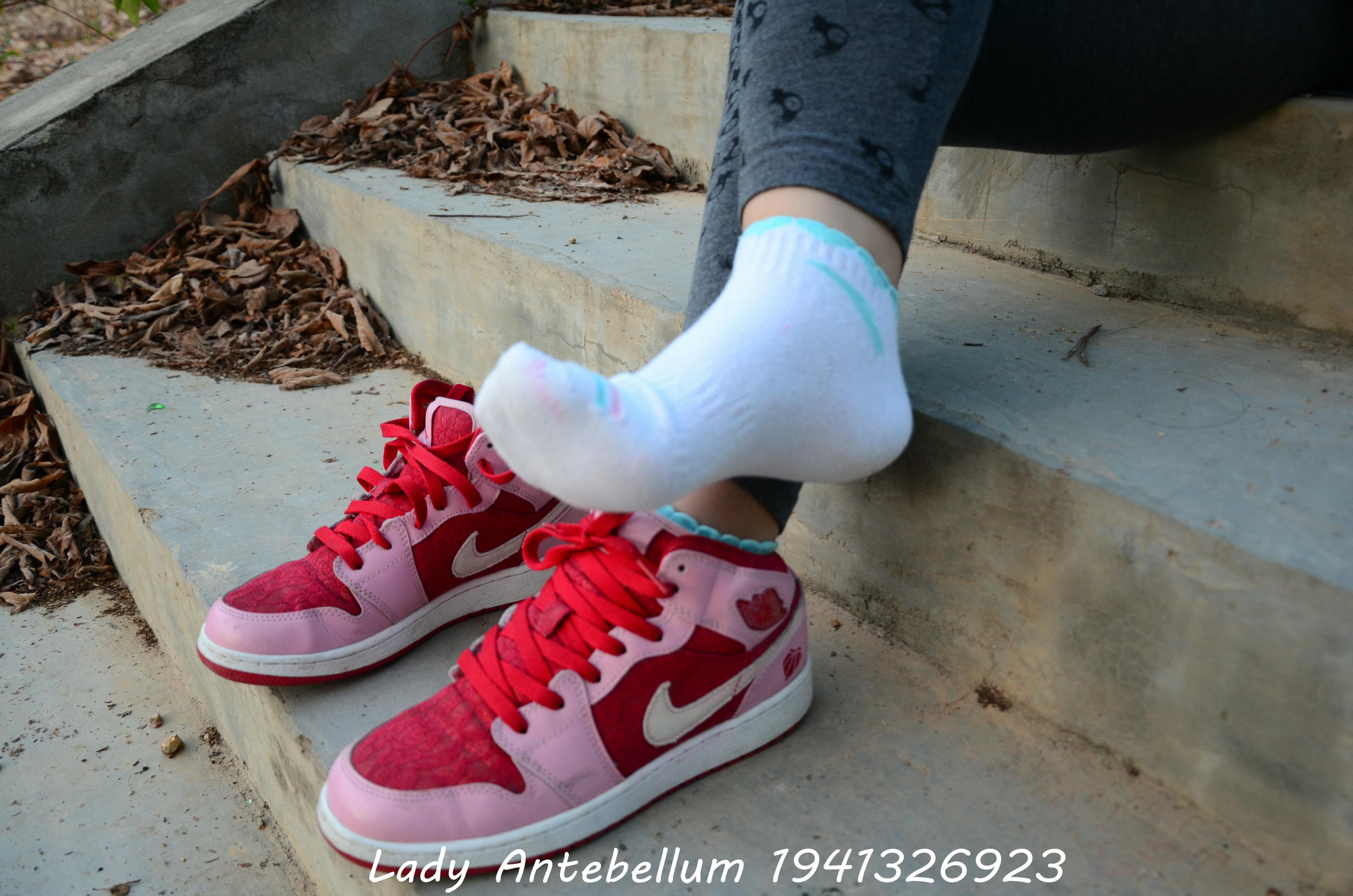 [战前女神] 恋足美腿棉袜女神级摄影套图 095 [95P-235MB]_第3集