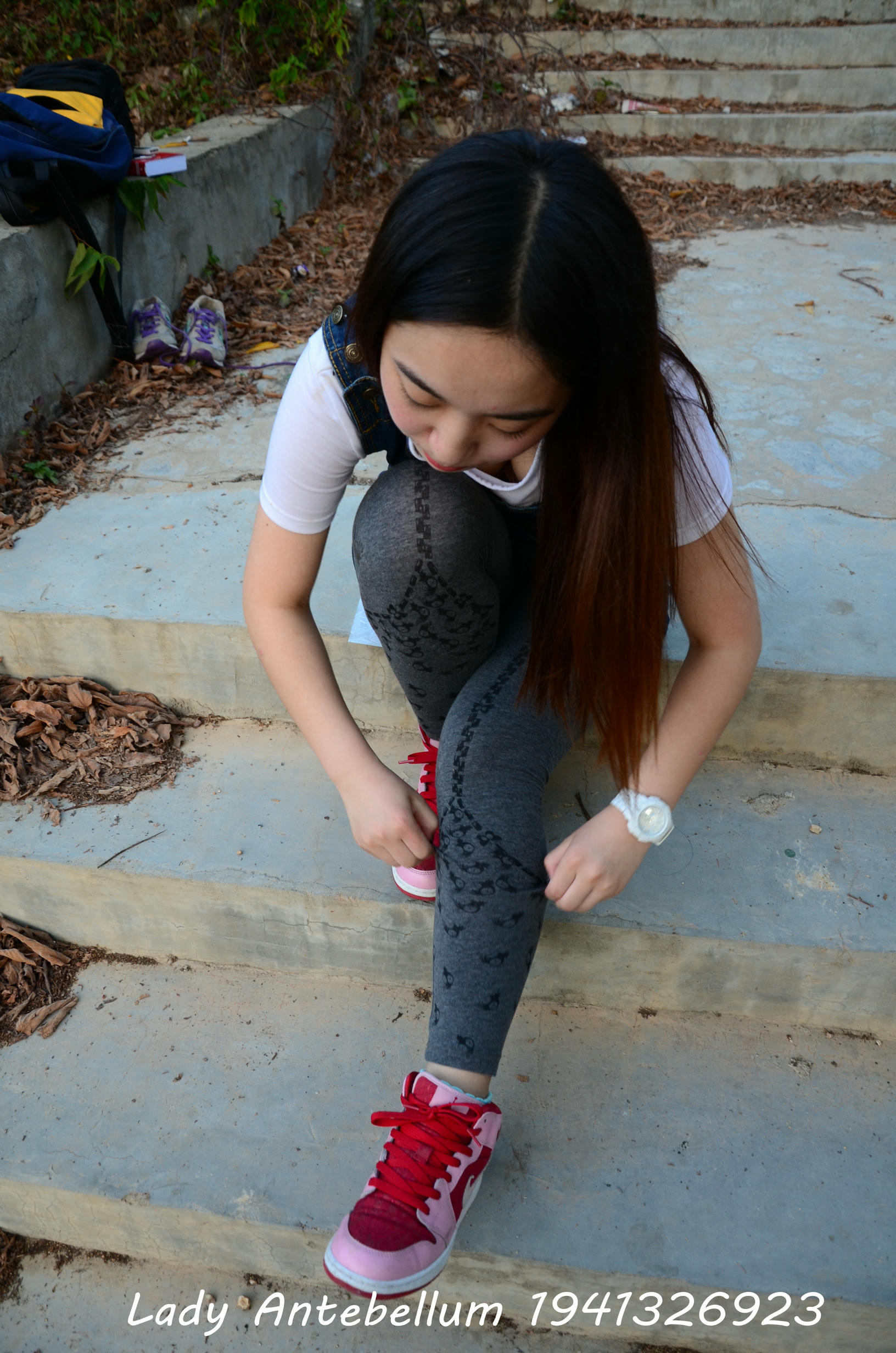 [战前女神] 恋足美腿棉袜女神级摄影套图 095 [95P-235MB]_第1集