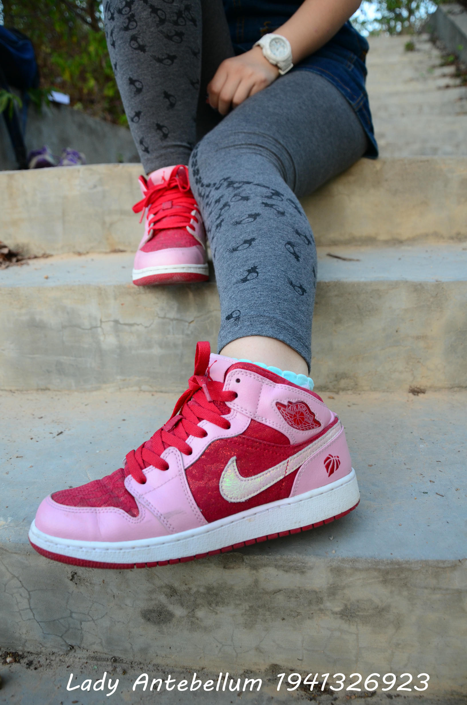 [战前女神] 恋足美腿棉袜女神级摄影套图 095 [95P-235MB]_第1集