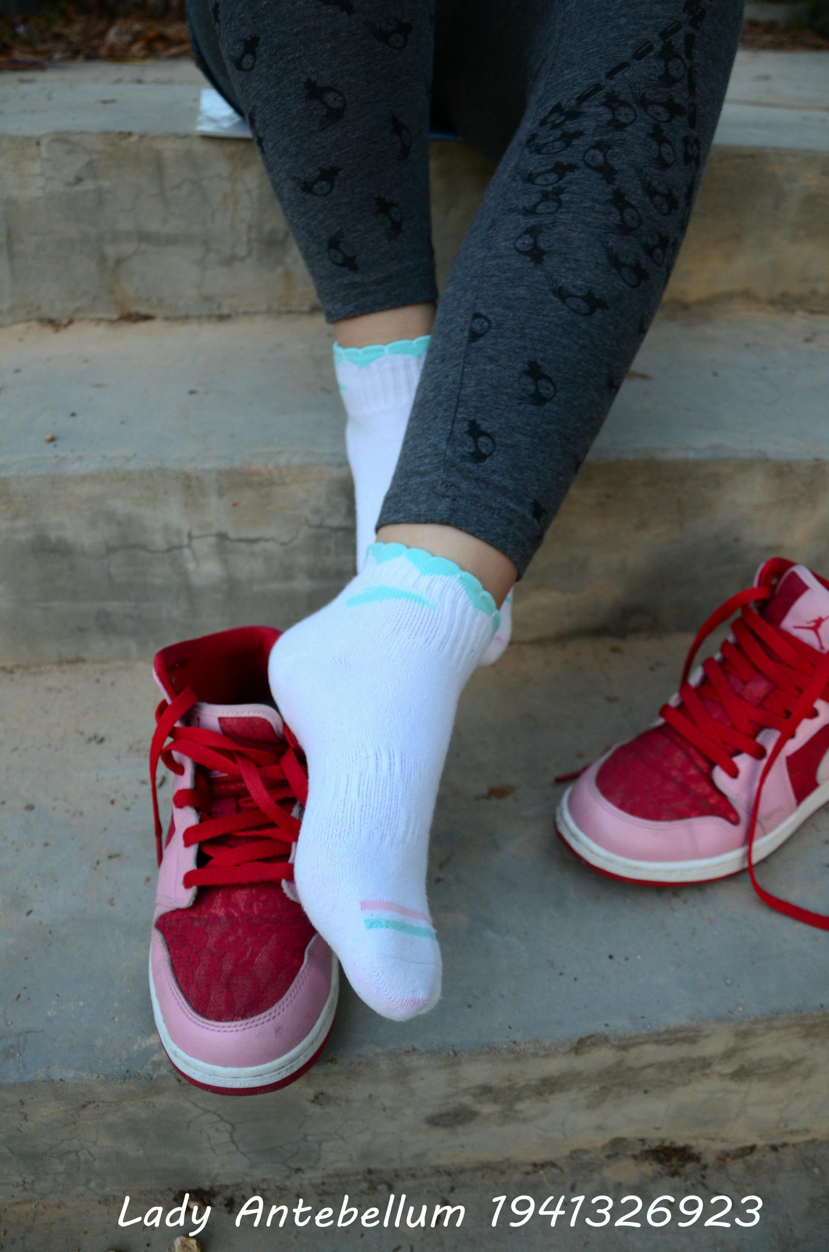 [战前女神] 恋足美腿棉袜女神级摄影套图 095 [95P-235MB]_第4集