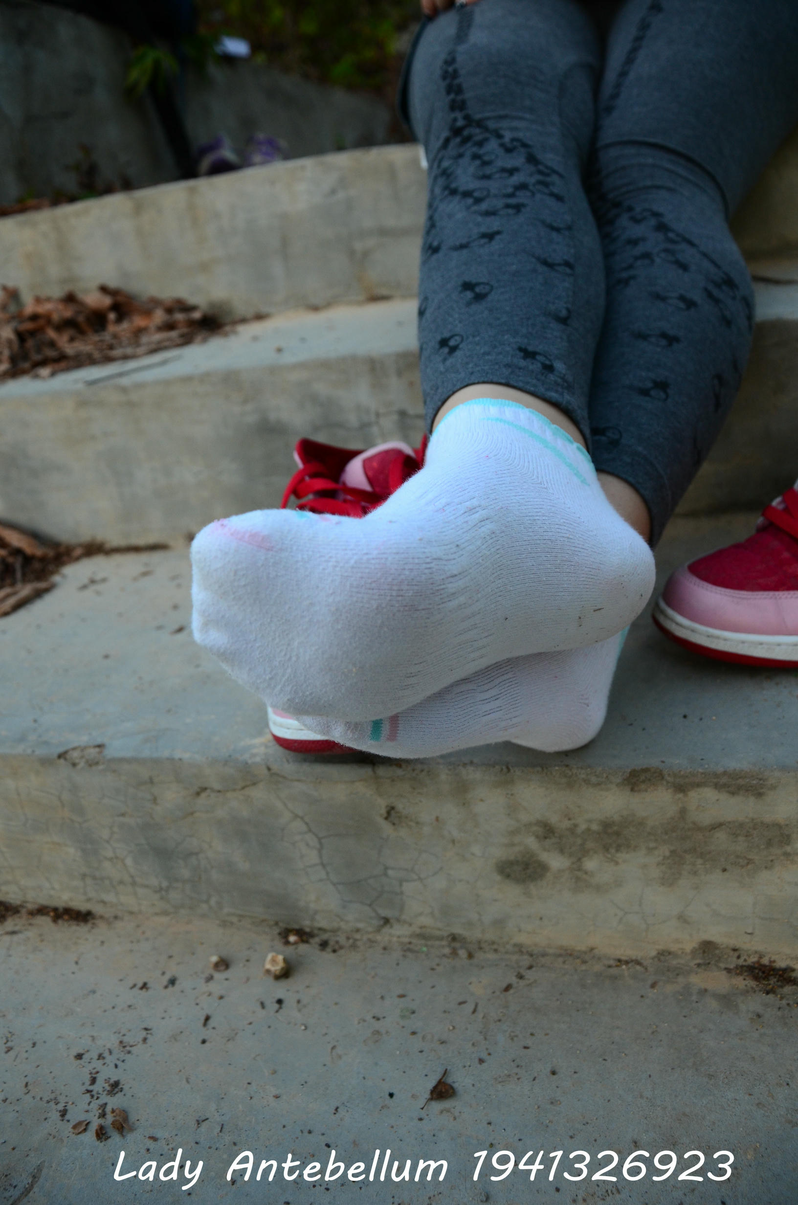 [战前女神] 恋足美腿棉袜女神级摄影套图 095 [95P-235MB]_第4集