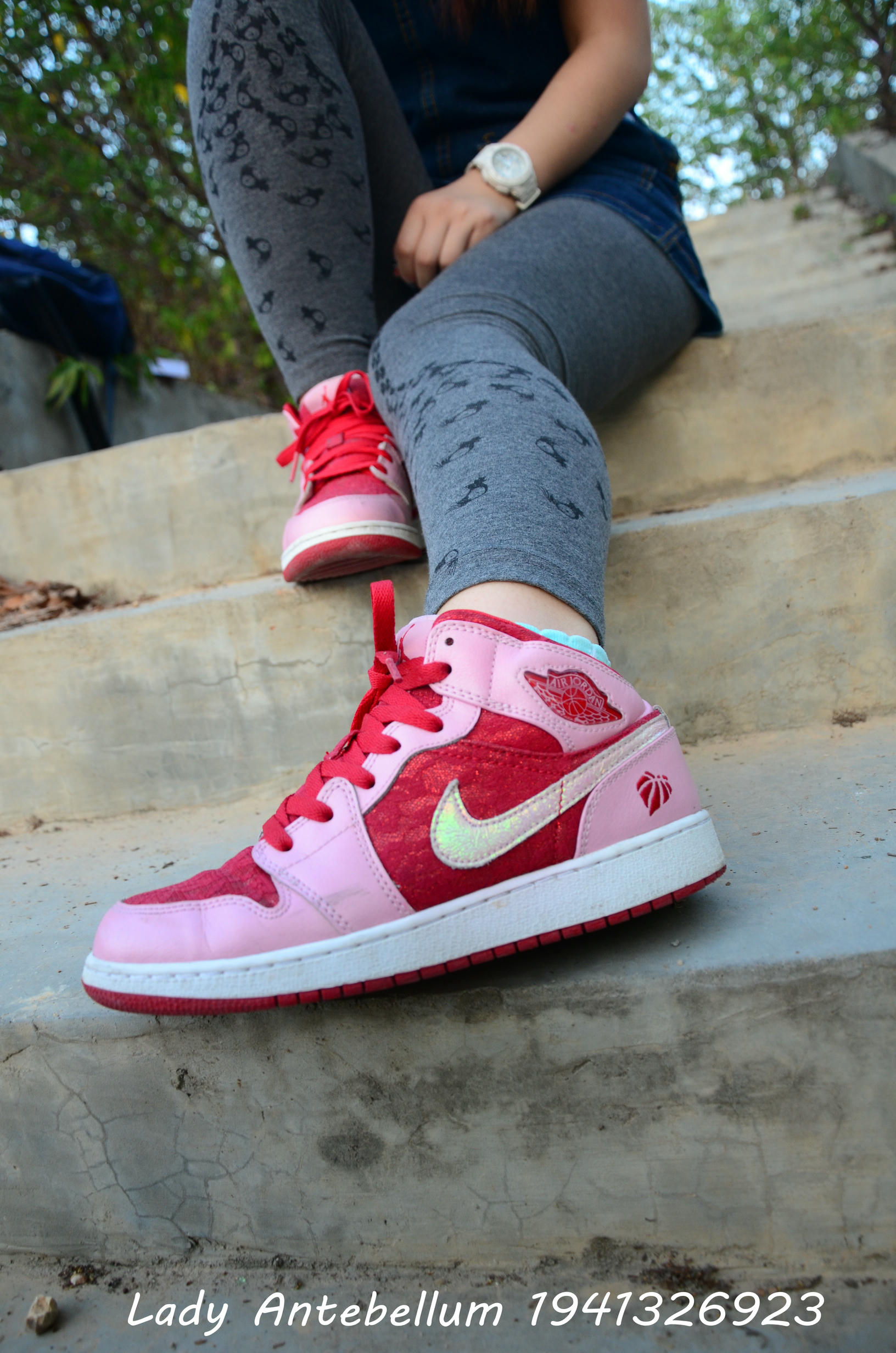 [战前女神] 恋足美腿棉袜女神级摄影套图 095 [95P-235MB]_第1集