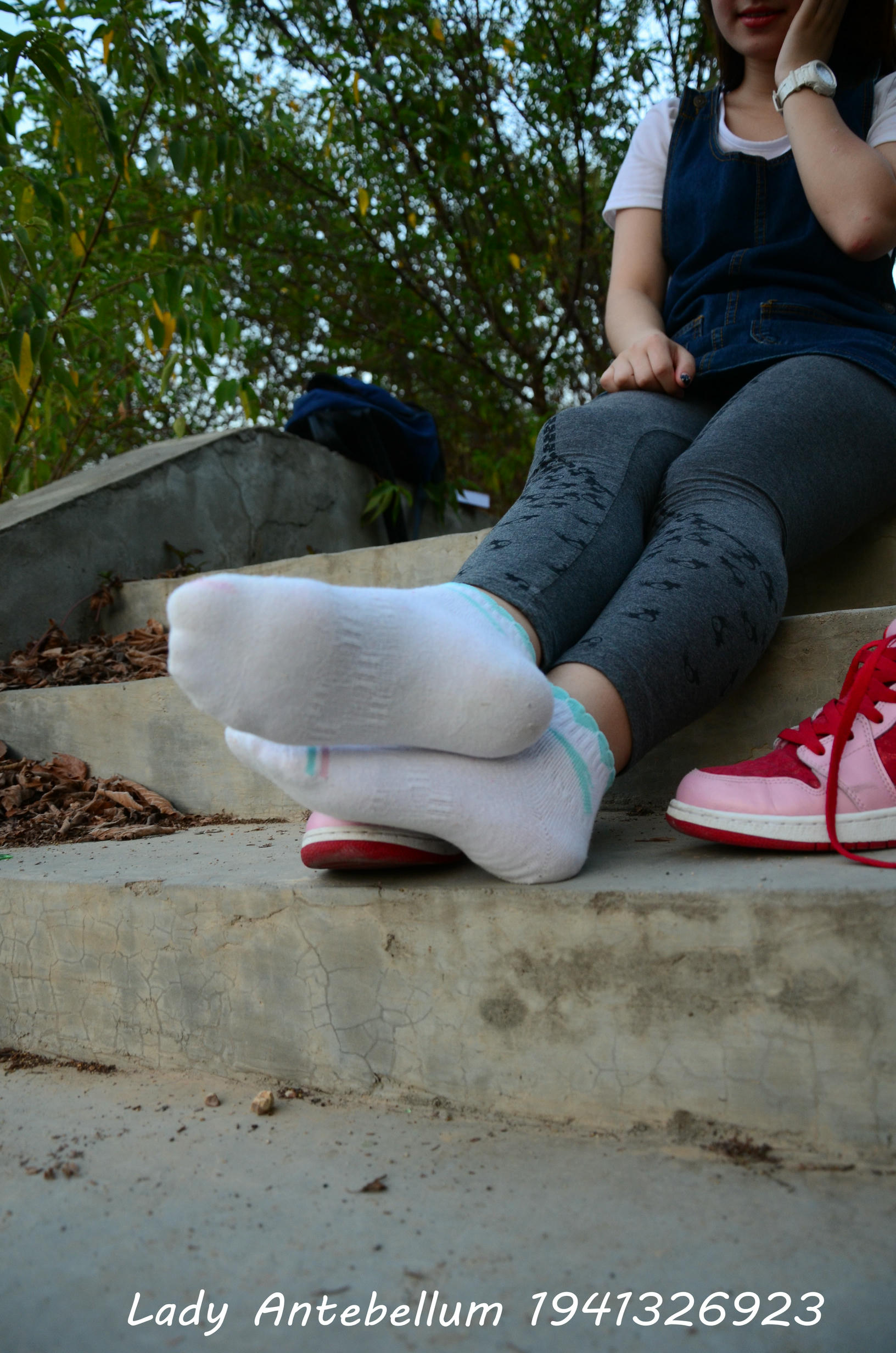 [战前女神] 恋足美腿棉袜女神级摄影套图 095 [95P-235MB]_第4集